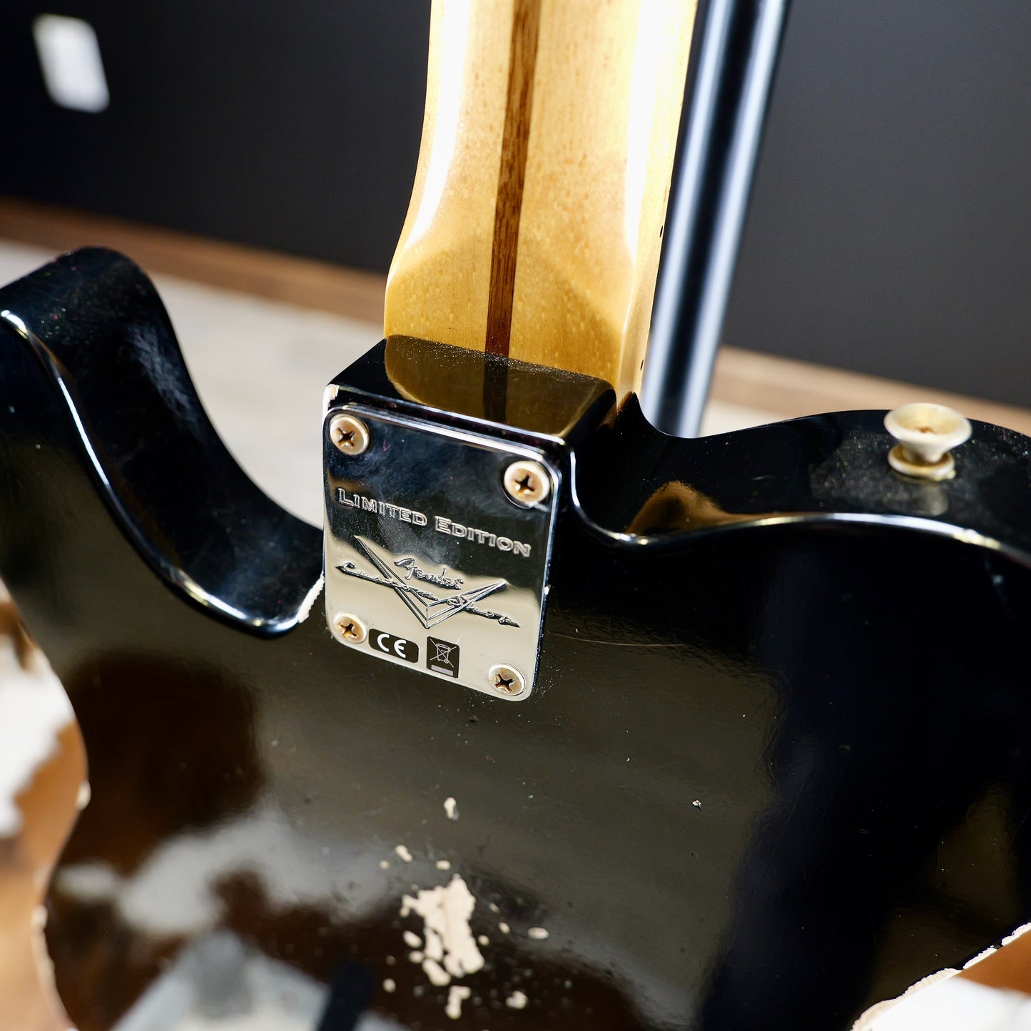 Fender Custom Shop Limited Edition Red Hot Esquire Relic 1-Piece Birdseye Maple Neck Fingerboard Aged Black