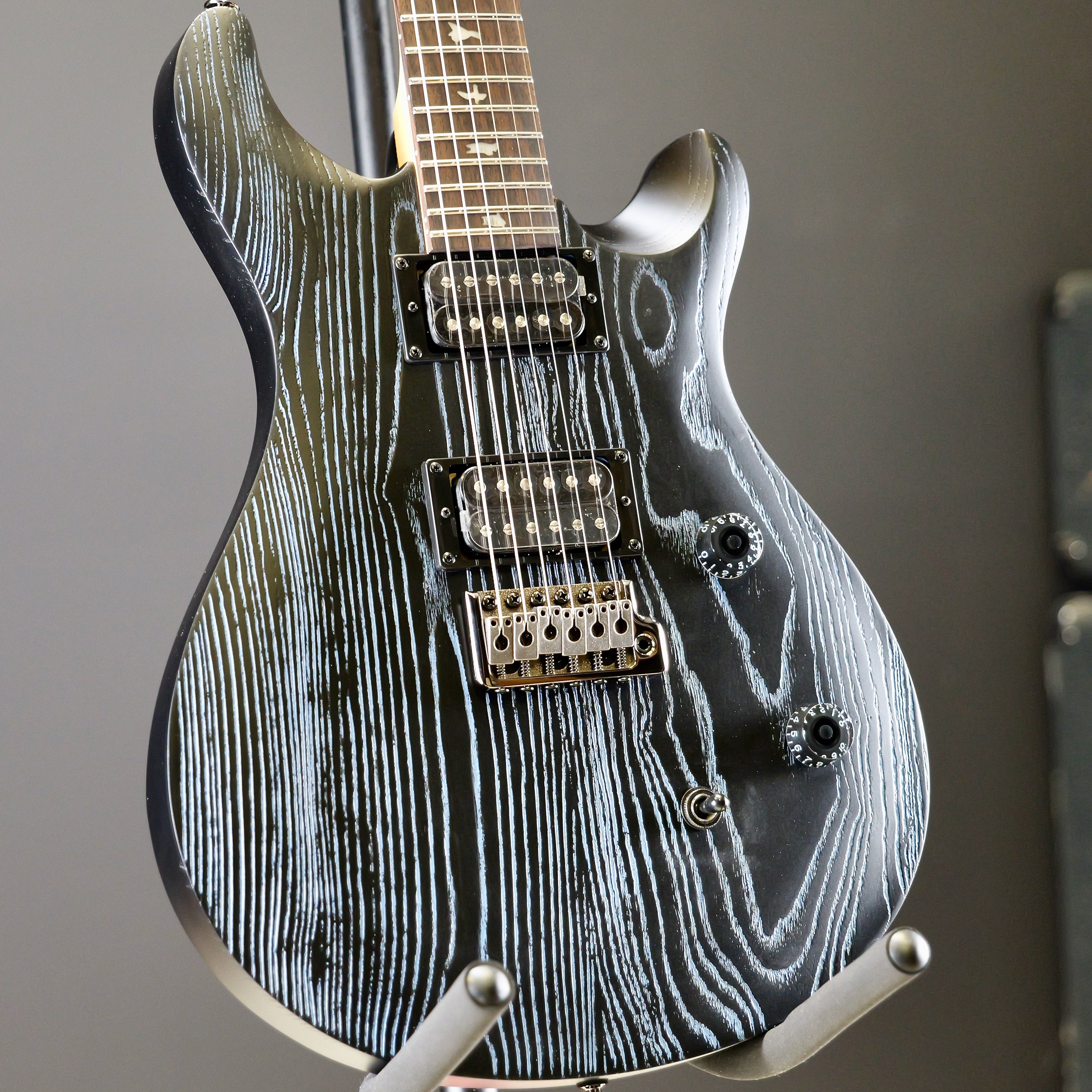 PRS SE Swamp Ash CE 24 Sandblasted Blue Limited Edition – Matt's