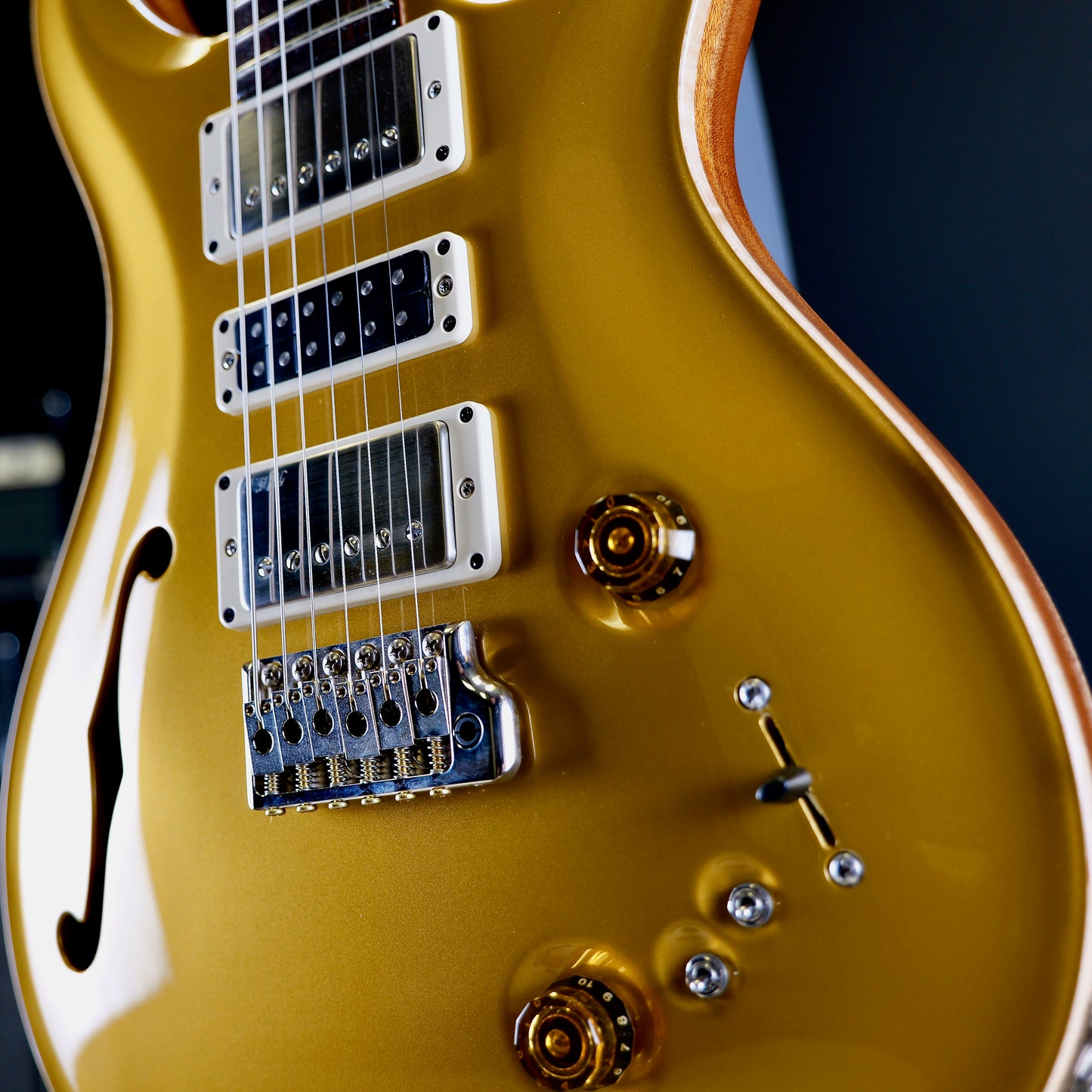 PRS Special Semi-Hollow Gold Top