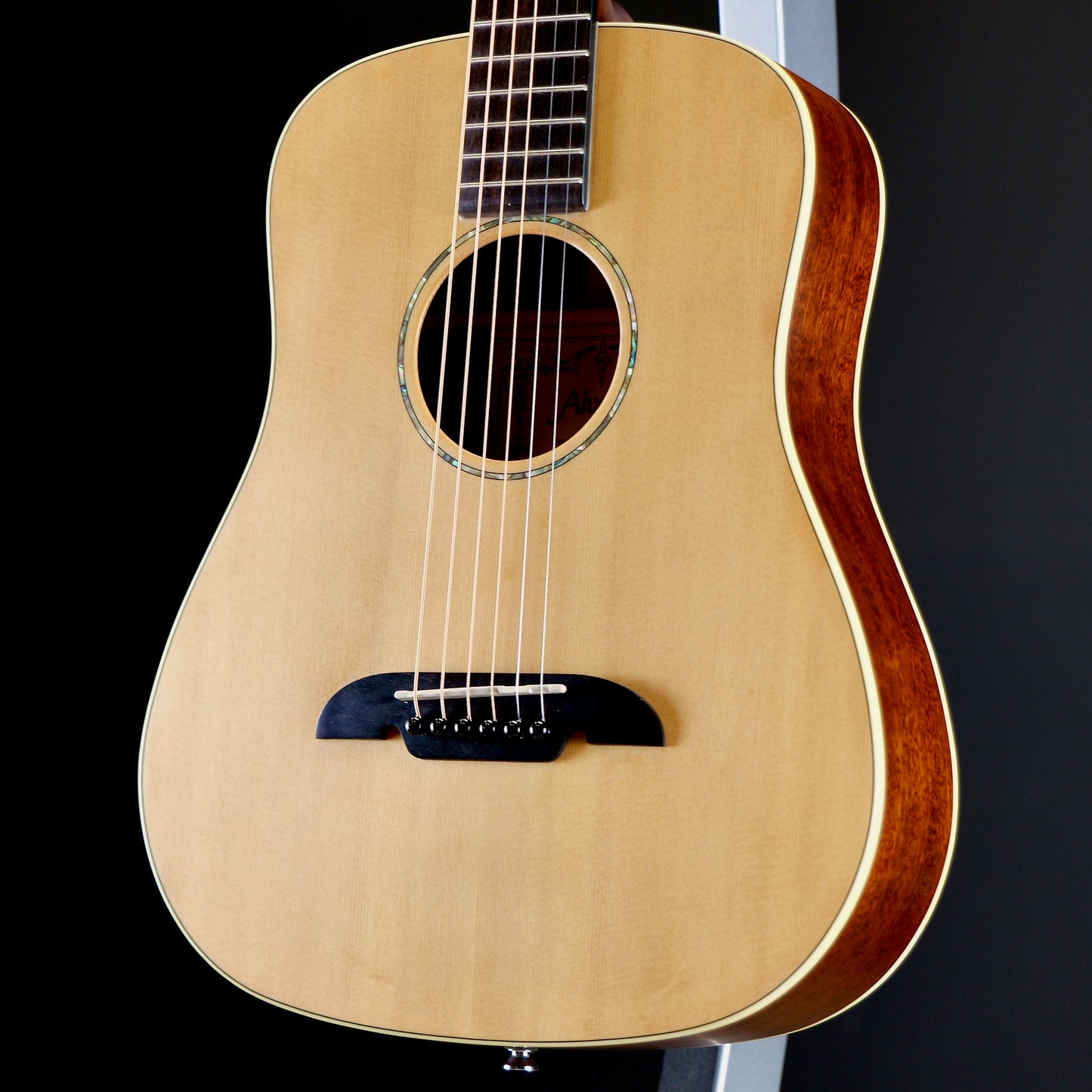 Alvarez MSD1 3/4 Travel Guitar