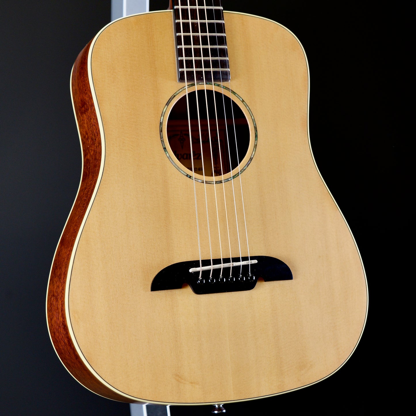 Alvarez MSD1 3/4 Travel Guitar