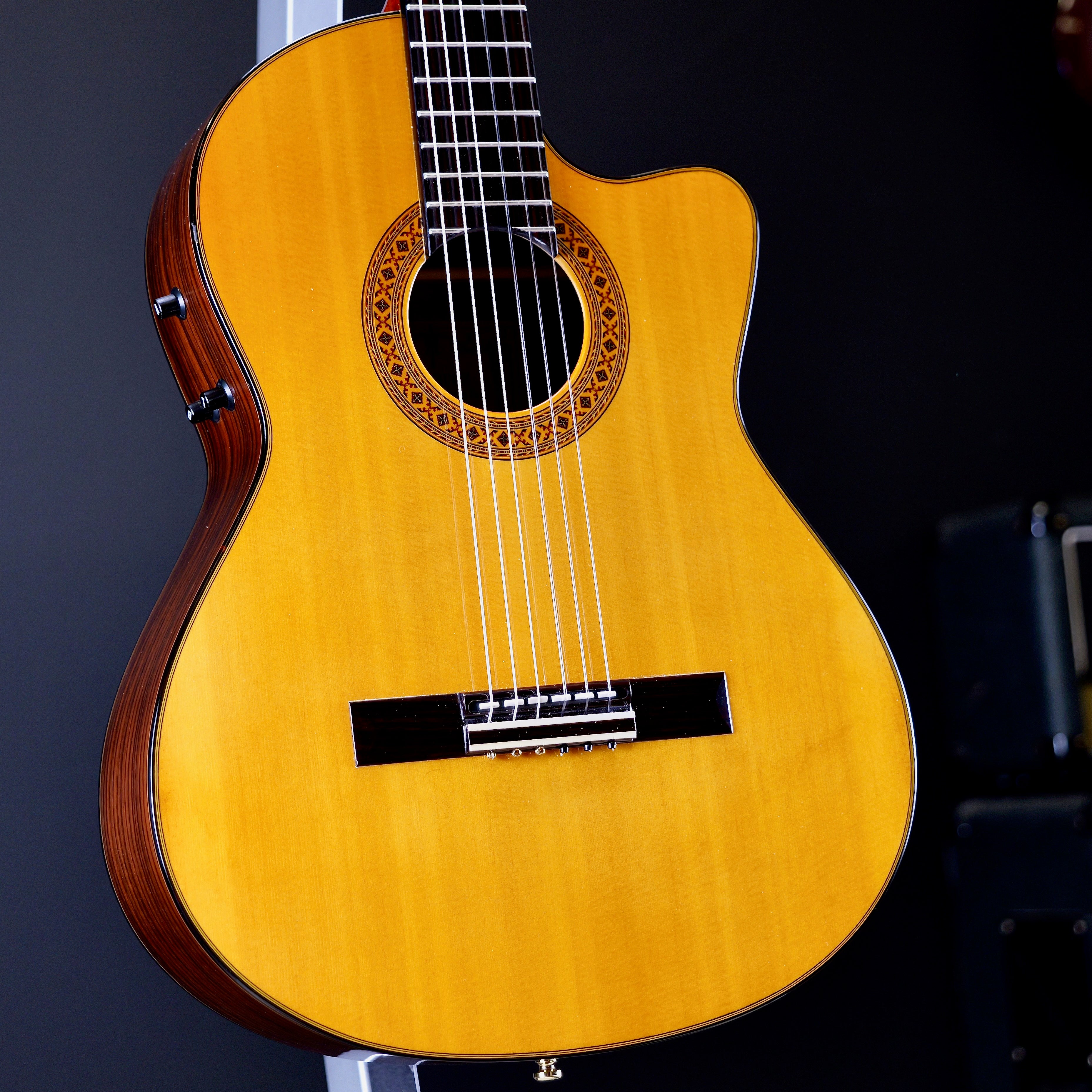 Alvarez Yairi CY128CE Classical – Matt's Guitars