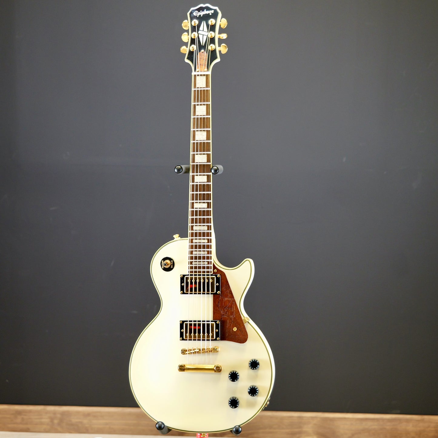 Epihpone Les Paul Custom Alpine White w/ Custom Wooden Covers