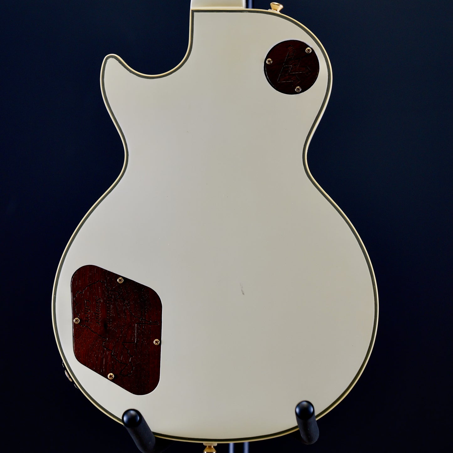 Epihpone Les Paul Custom Alpine White w/ Custom Wooden Covers