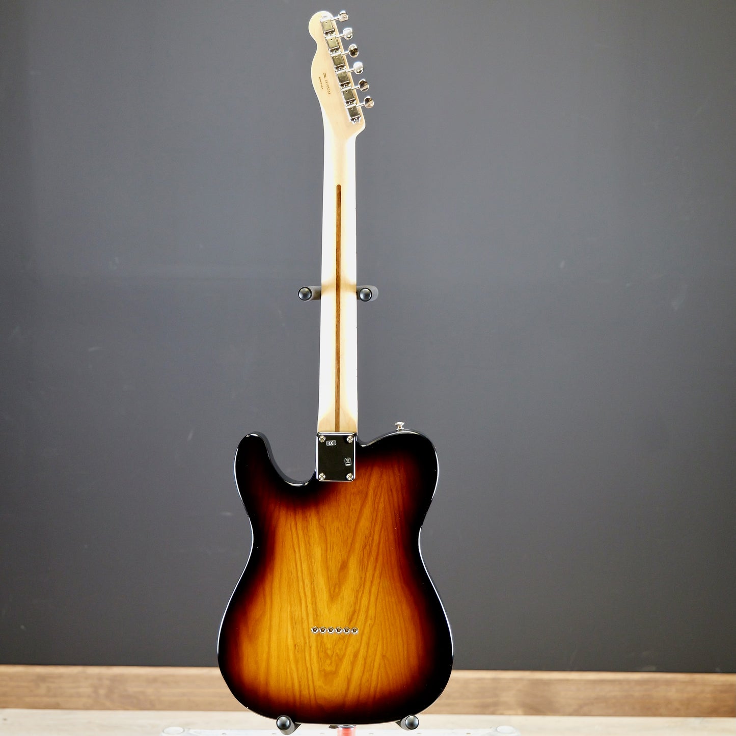 Fender Highway One Texas Telecaster 2-Color Sunburst, Custom Wooden Pickguard