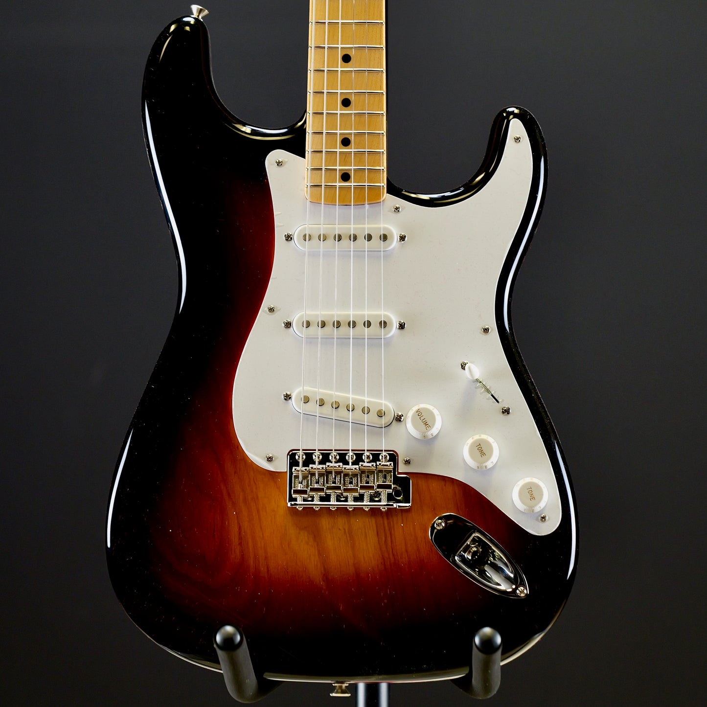 Fender Custom Shop Limited Edition 70th Anniversary 1954 Stratocaster NOS 1-Piece Quartersawn Maple Neck Fingerboard Wide-Fade 2-Color Sunburst