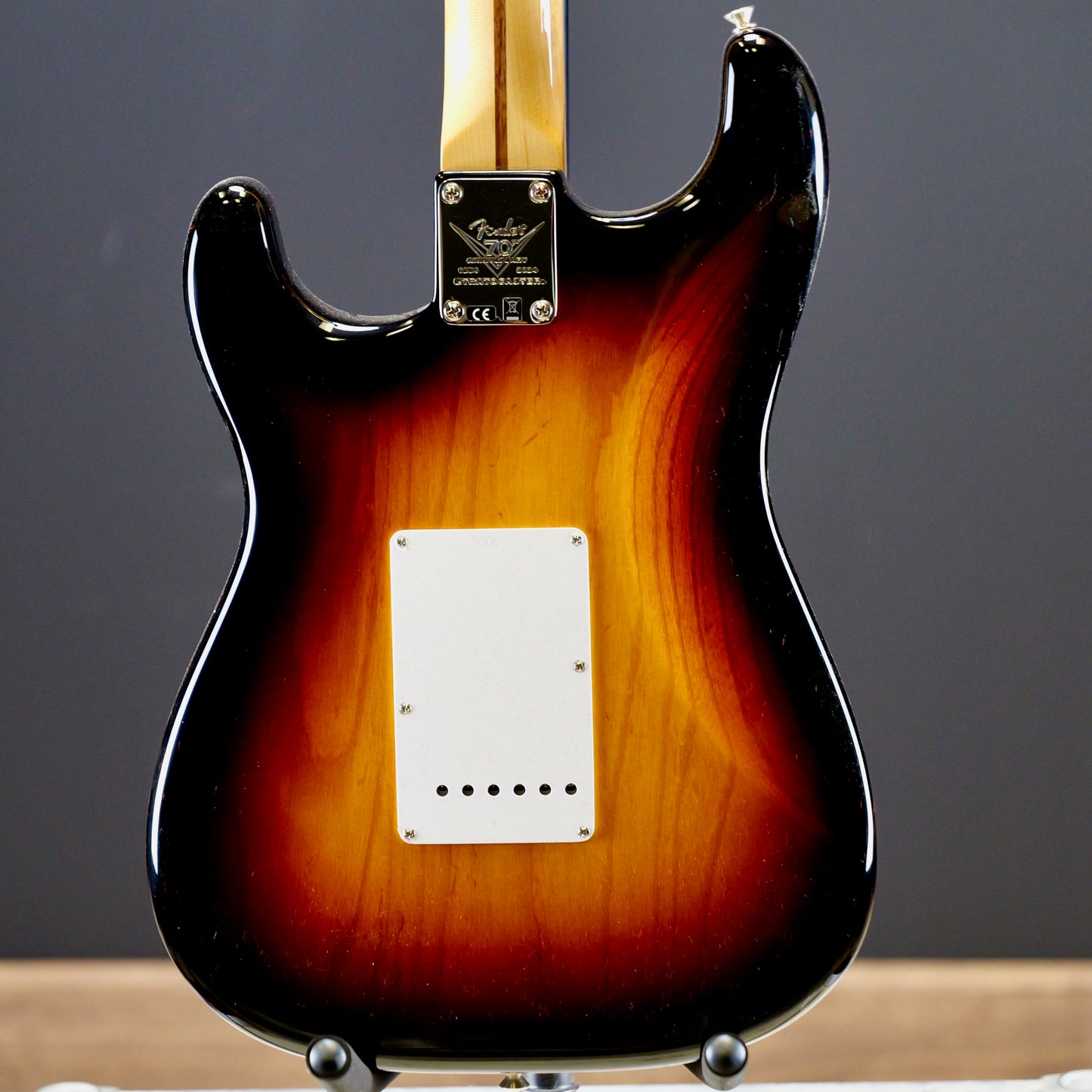 Fender Custom Shop Limited Edition 70th Anniversary 1954 Stratocaster NOS 1-Piece Quartersawn Maple Neck Fingerboard Wide-Fade 2-Color Sunburst