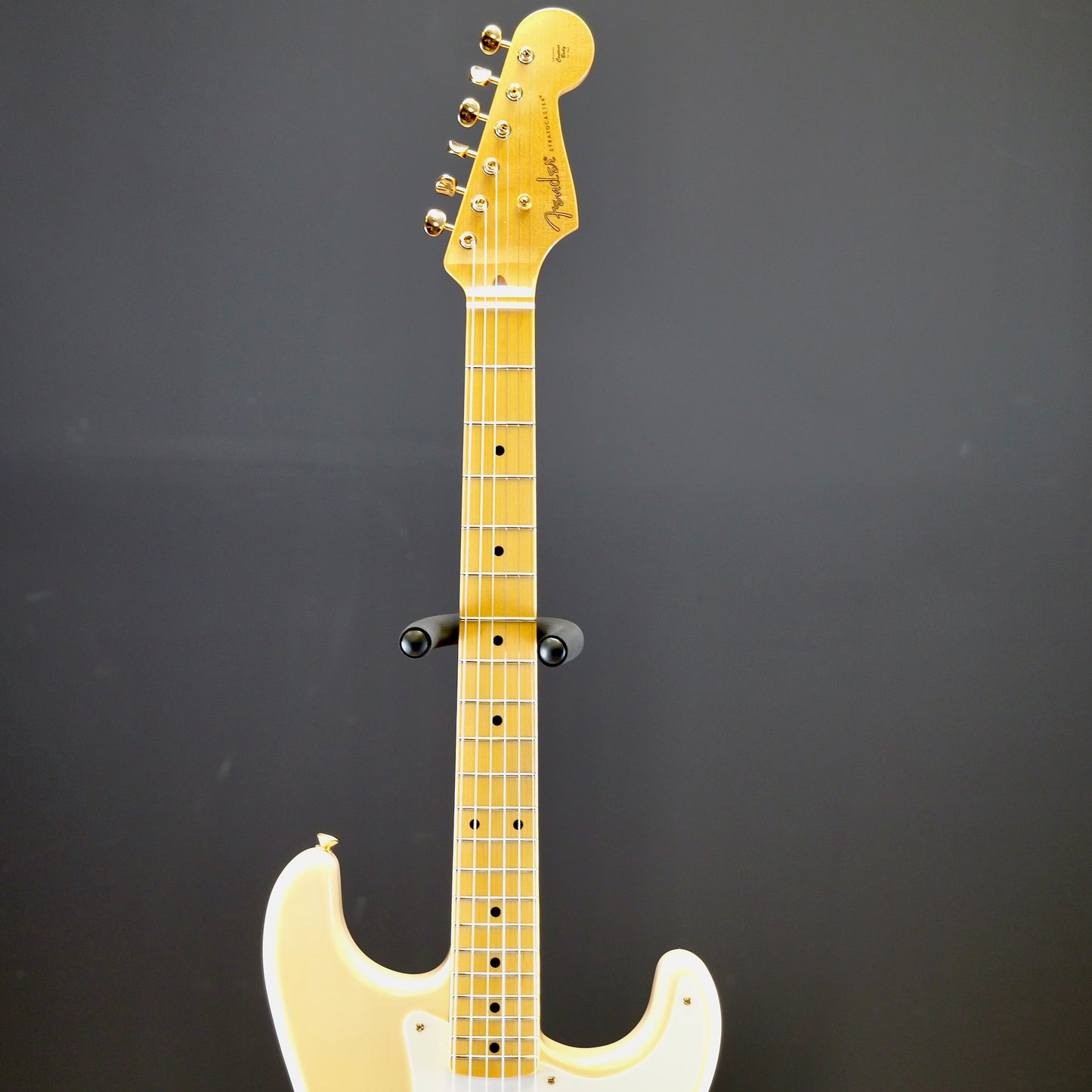 Fender Custom Shop Limited Edition 1954 Hardtail Stratocaster DLX Closet Classic 1-Piece Quartersawn Maple Neck Fingerboard Super/Super Faded Aged Shell Pink