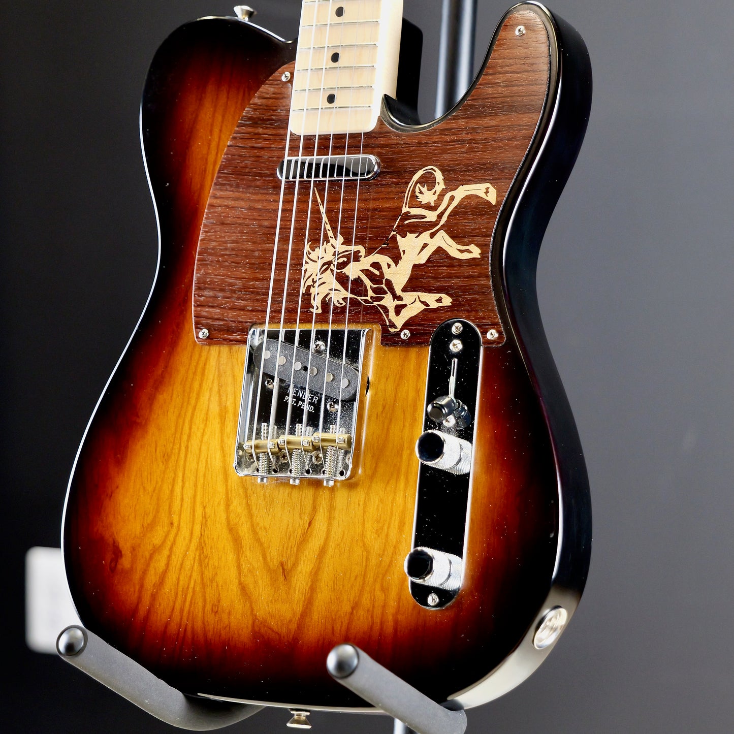 Fender Highway One Texas Telecaster 2-Color Sunburst, Custom Wooden Pickguard