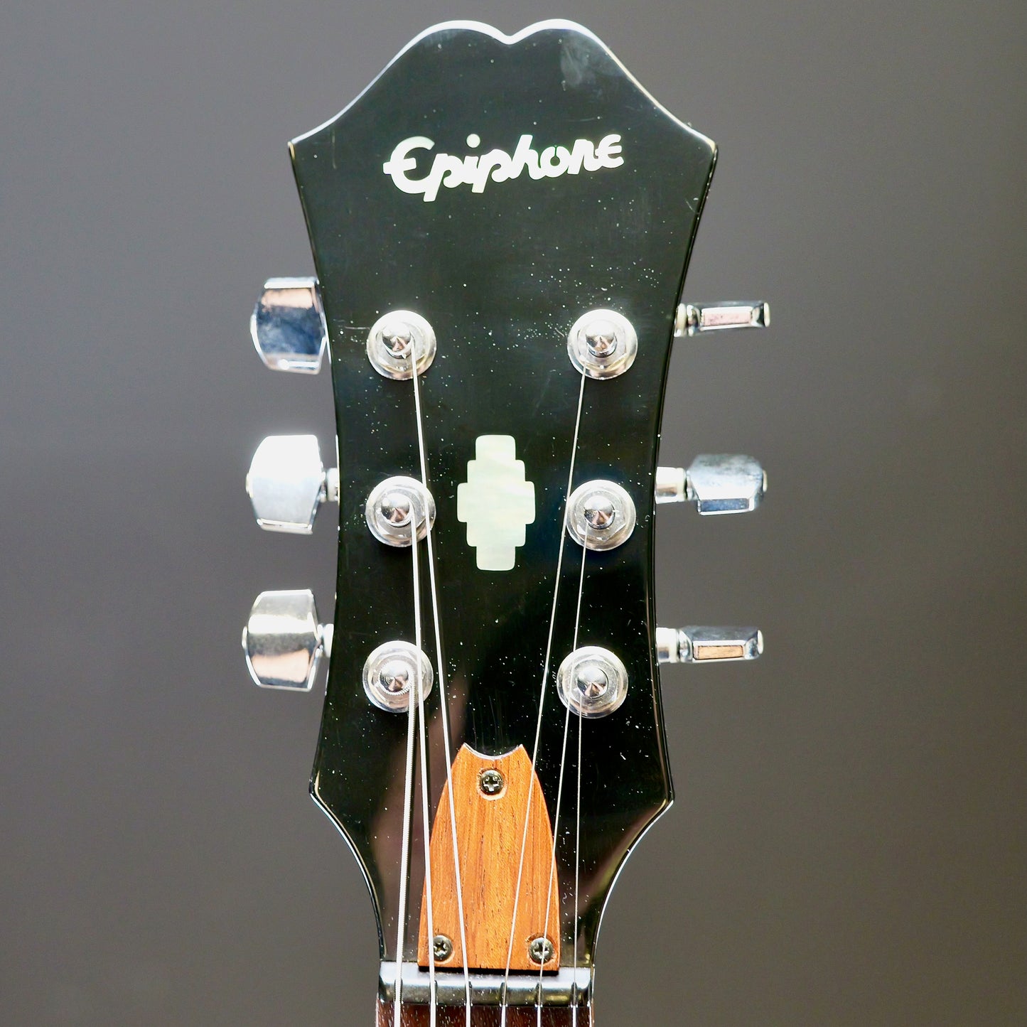 Epiphone DOT Ebony w/ Custom Wooden Pickguard/Truss Rod Cover