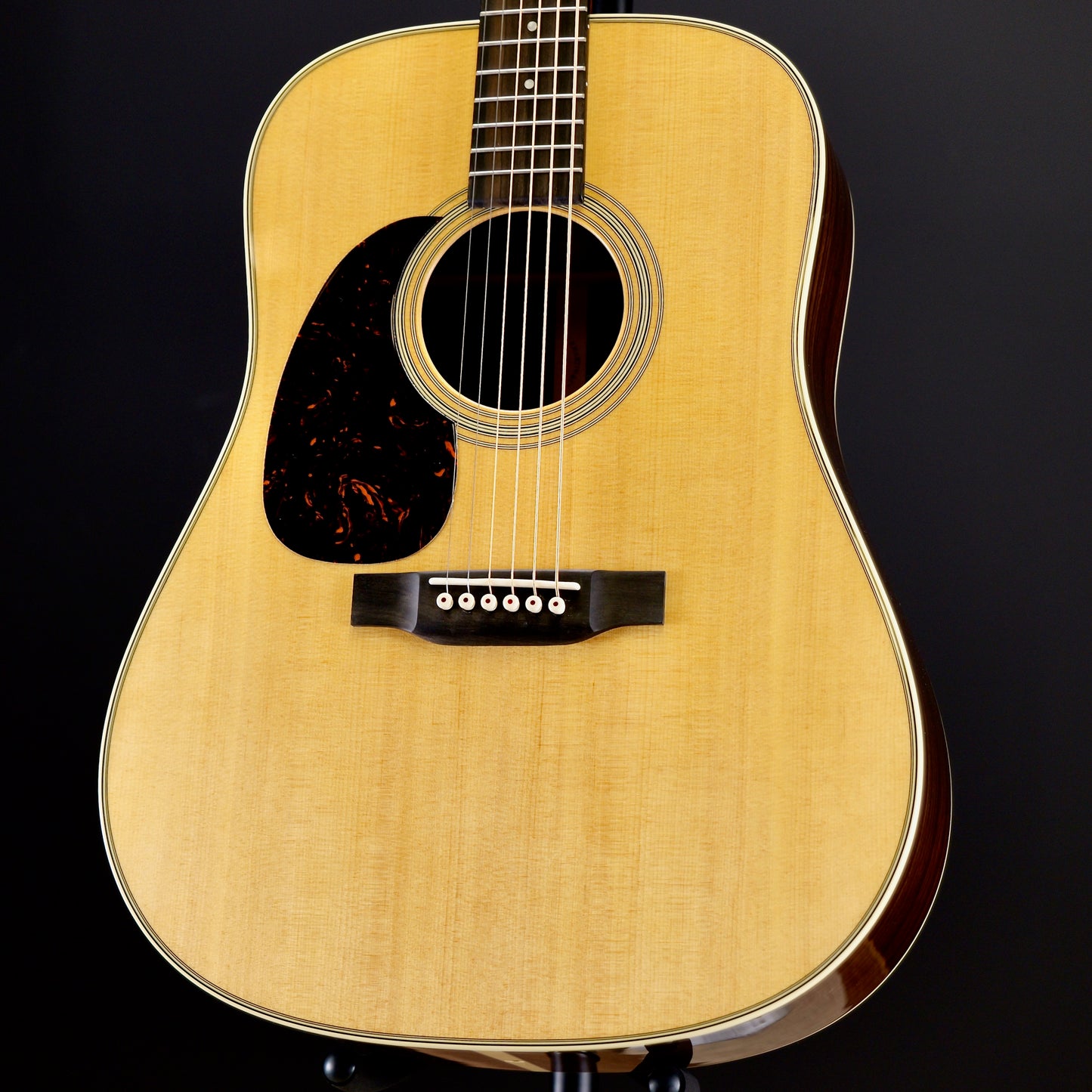 Martin D-28 Natural Left Hand