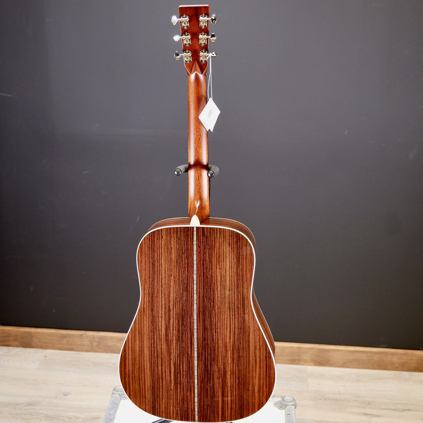 Martin D-28 Natural Left Hand