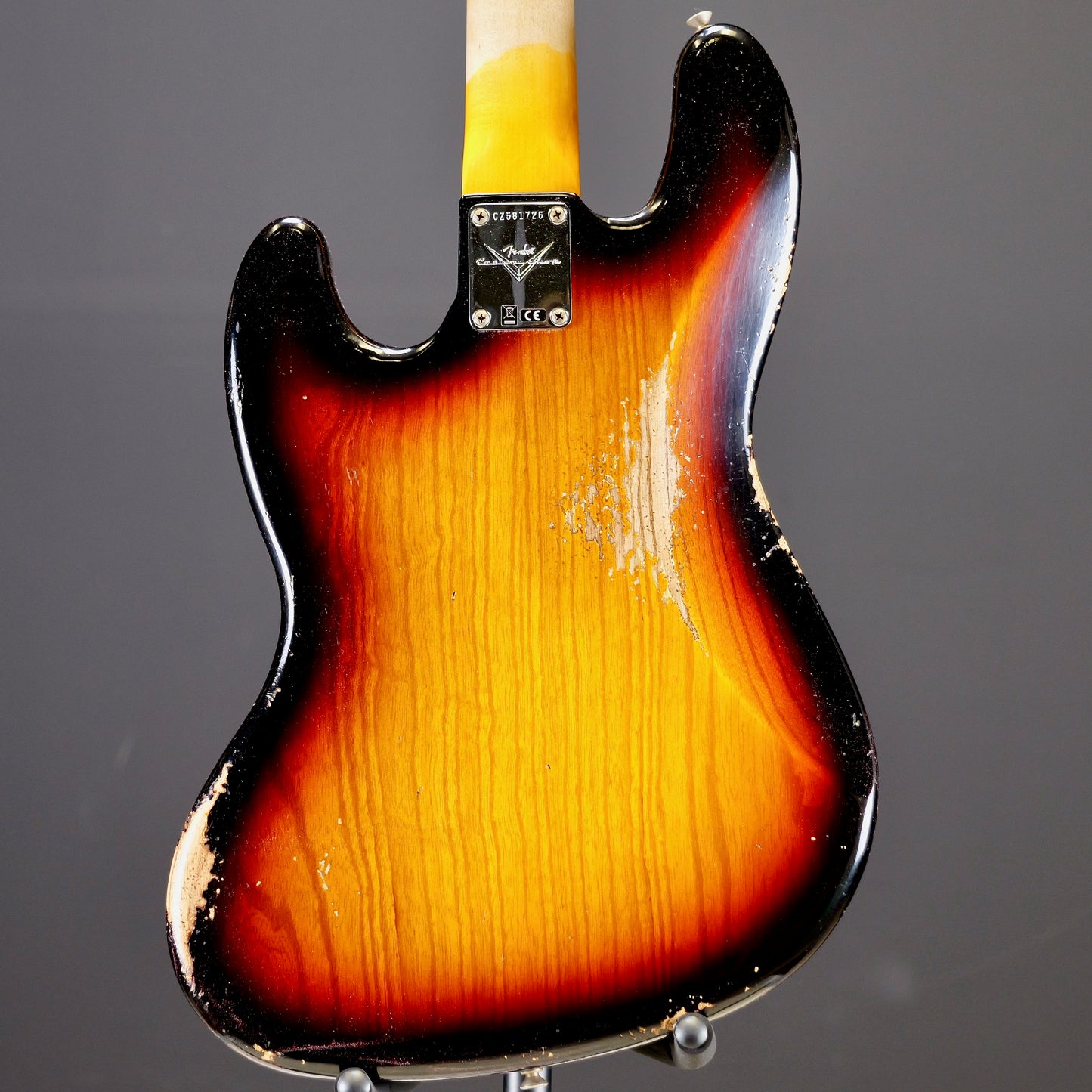 Fender Custom Shop 1961 Jazz Bass Heavy Relic 3A Rosewood Fingerboard 3-Color Sunburst