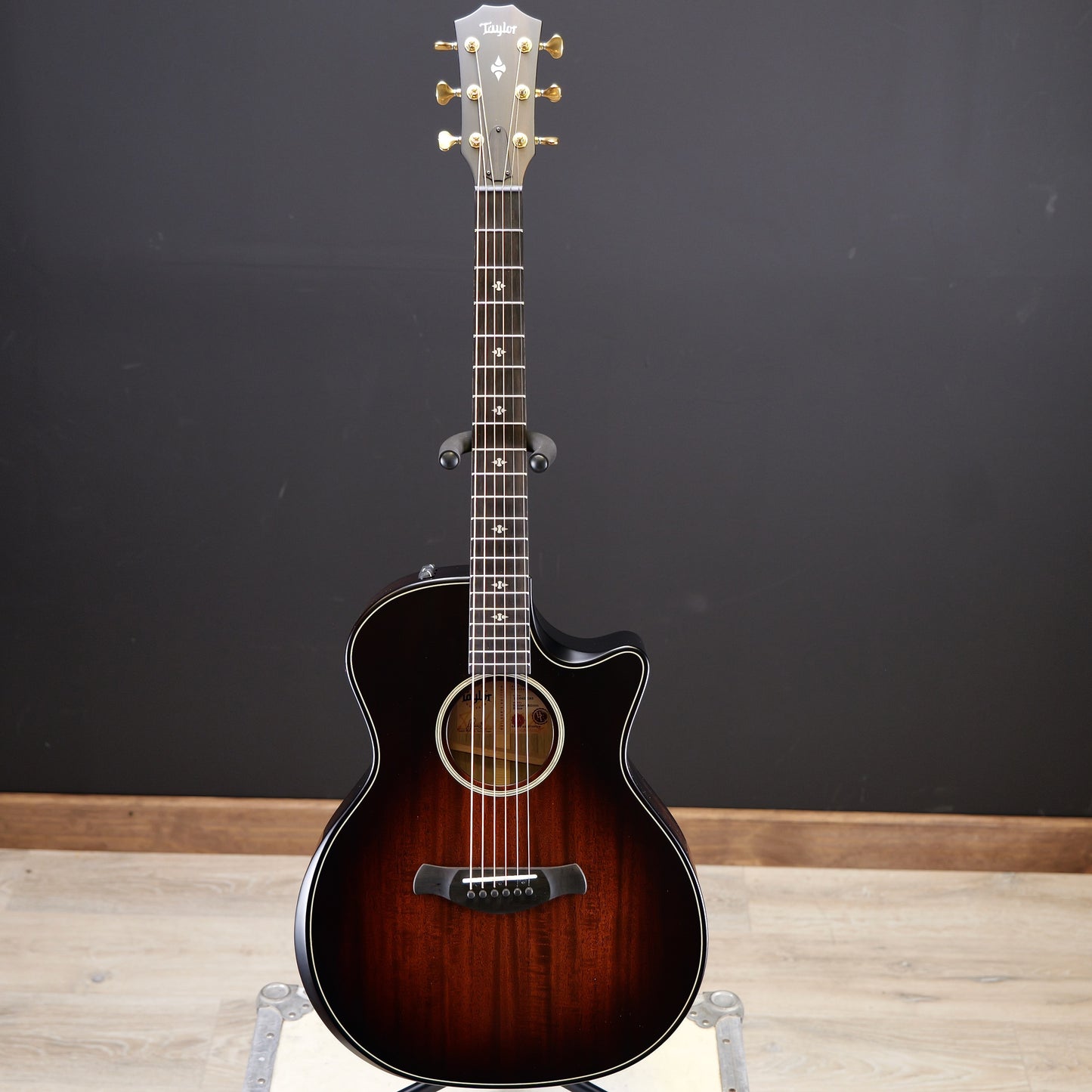 Taylor Builder's Edition 324ce