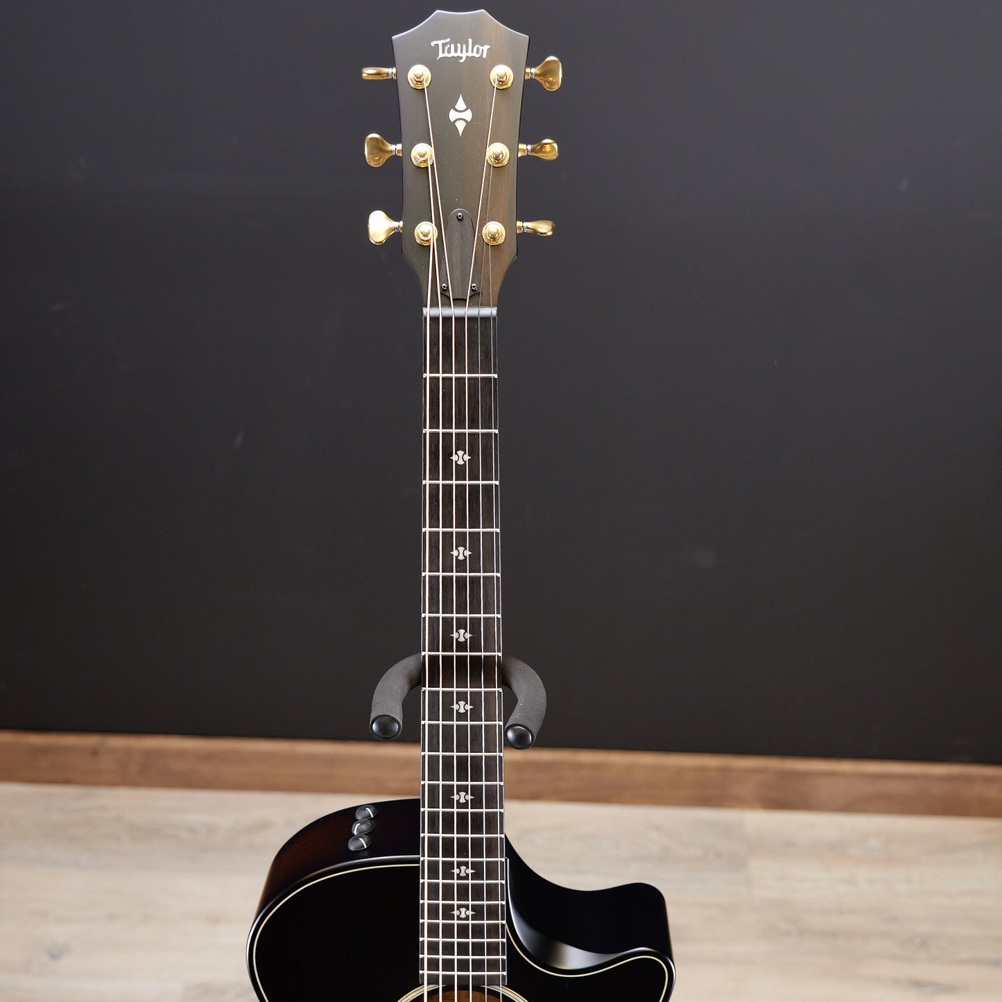 Taylor Builder's Edition 324ce