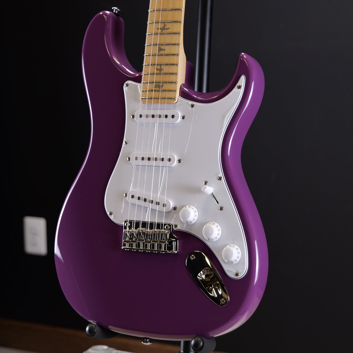 PRS SE Silver Sky Maple Summit Purple