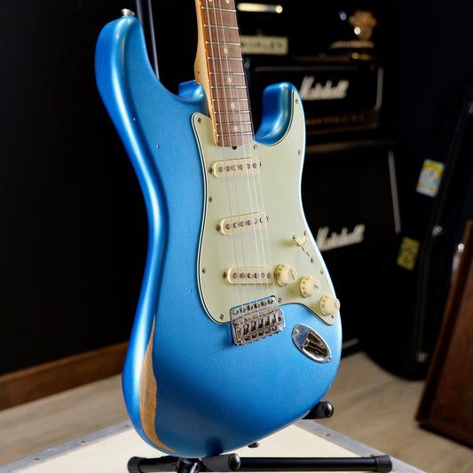 Fender Vintera Road Worn '60s Stratocaster Pau Ferro Fingerboard Lake Placid Blue