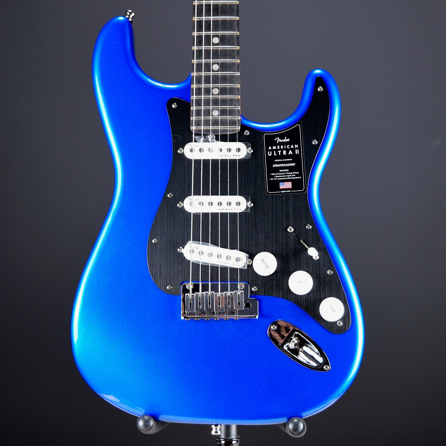 Fender American Ultra II Stratocaster Ebony Fingerboard Noble Blue