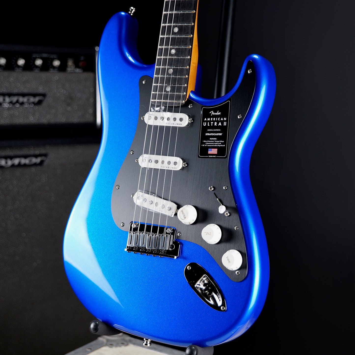 Fender American Ultra II Stratocaster Ebony Fingerboard Noble Blue