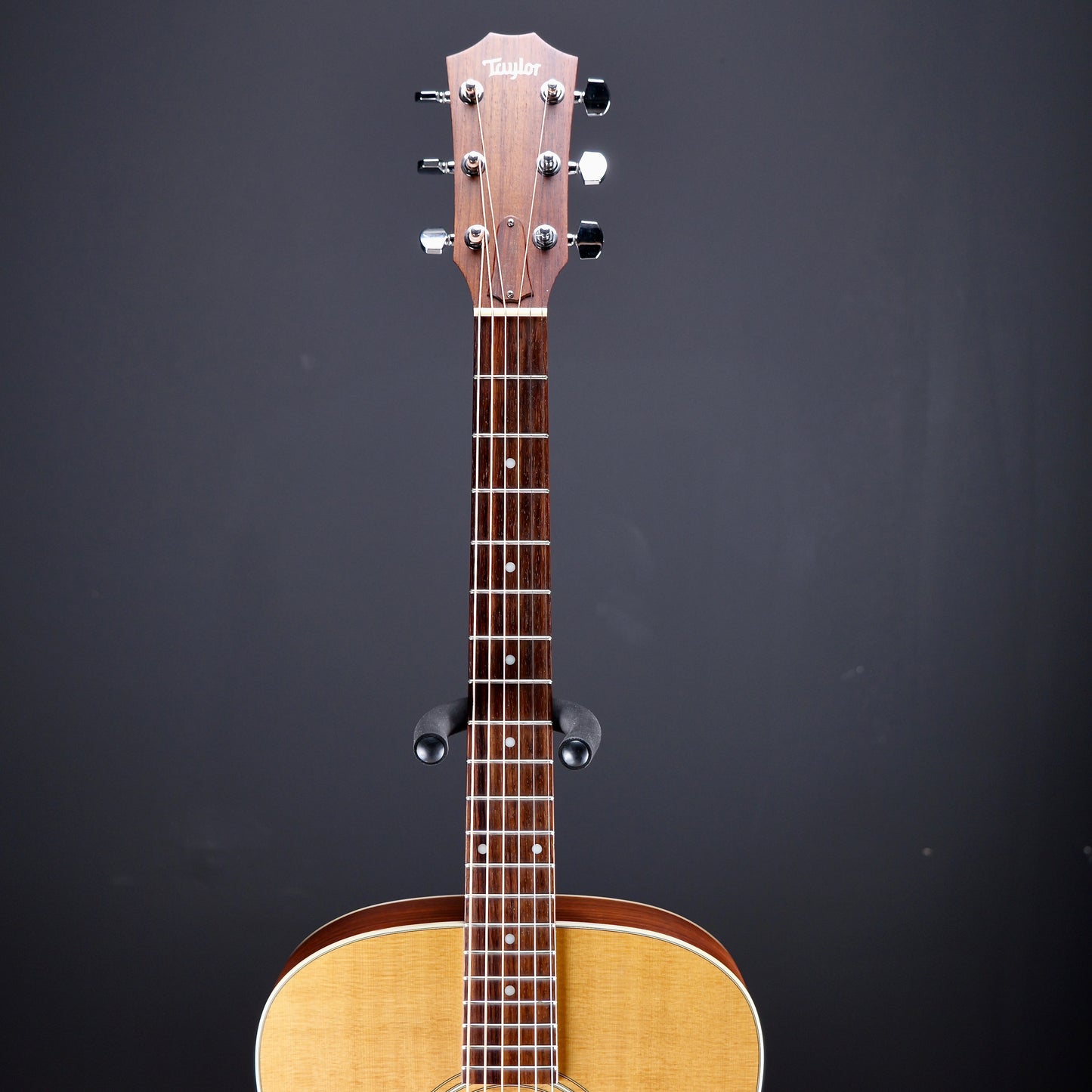 Taylor 210 Dreadnought Natural