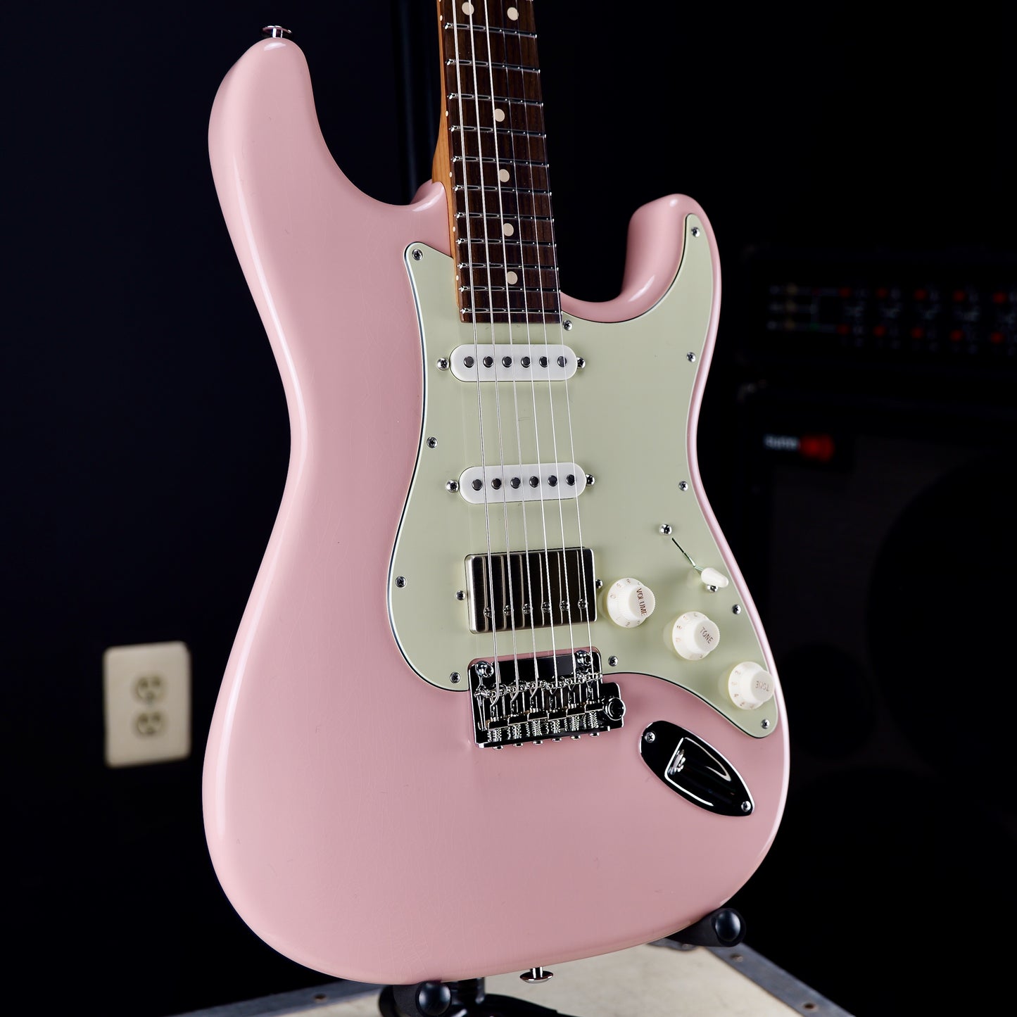 Suhr Mateus Asato Signature Classic S Shell Pink Antique