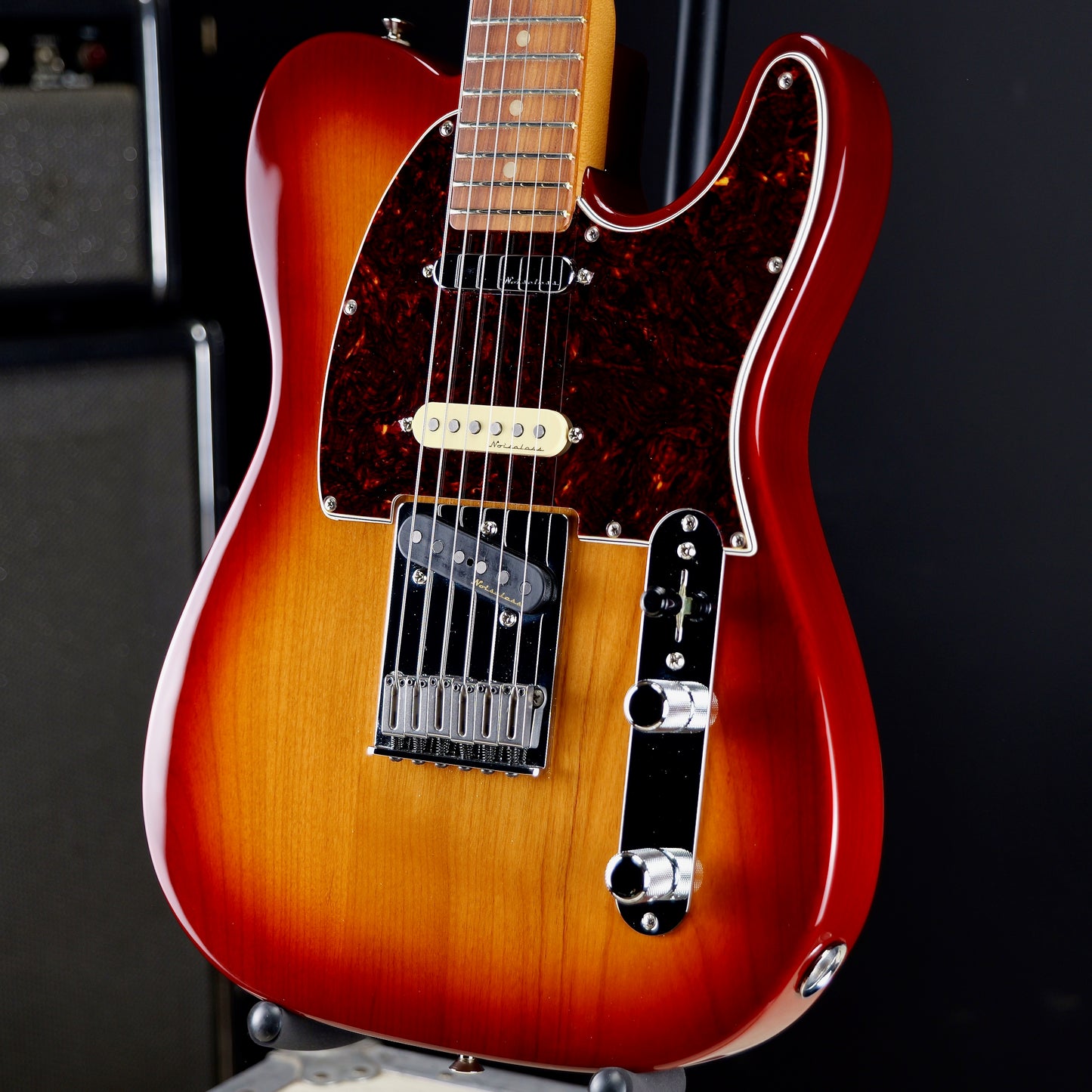 Fender Player Plus Nashville Telecaster Pau Ferro Fingerboard Sienna Sunburst