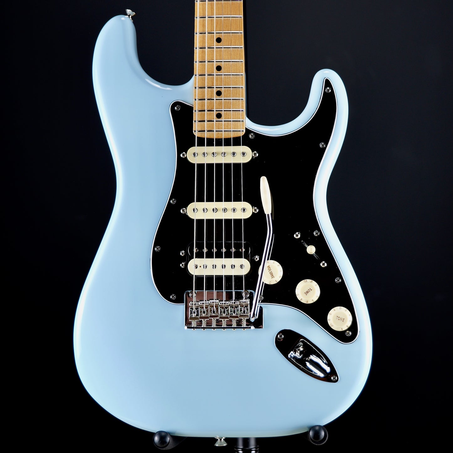 Fender Limited Edition Player Stratocaster HSS Maple Fingerboard Sonic Blue