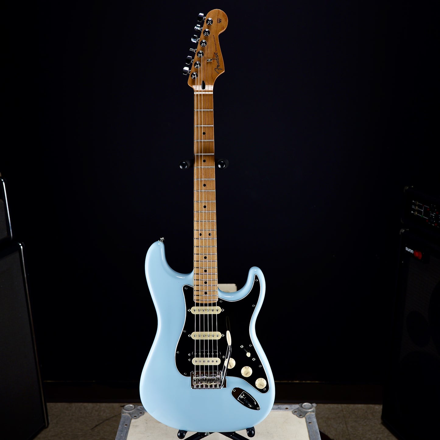 Fender Limited Edition Player Stratocaster HSS Maple Fingerboard Sonic Blue