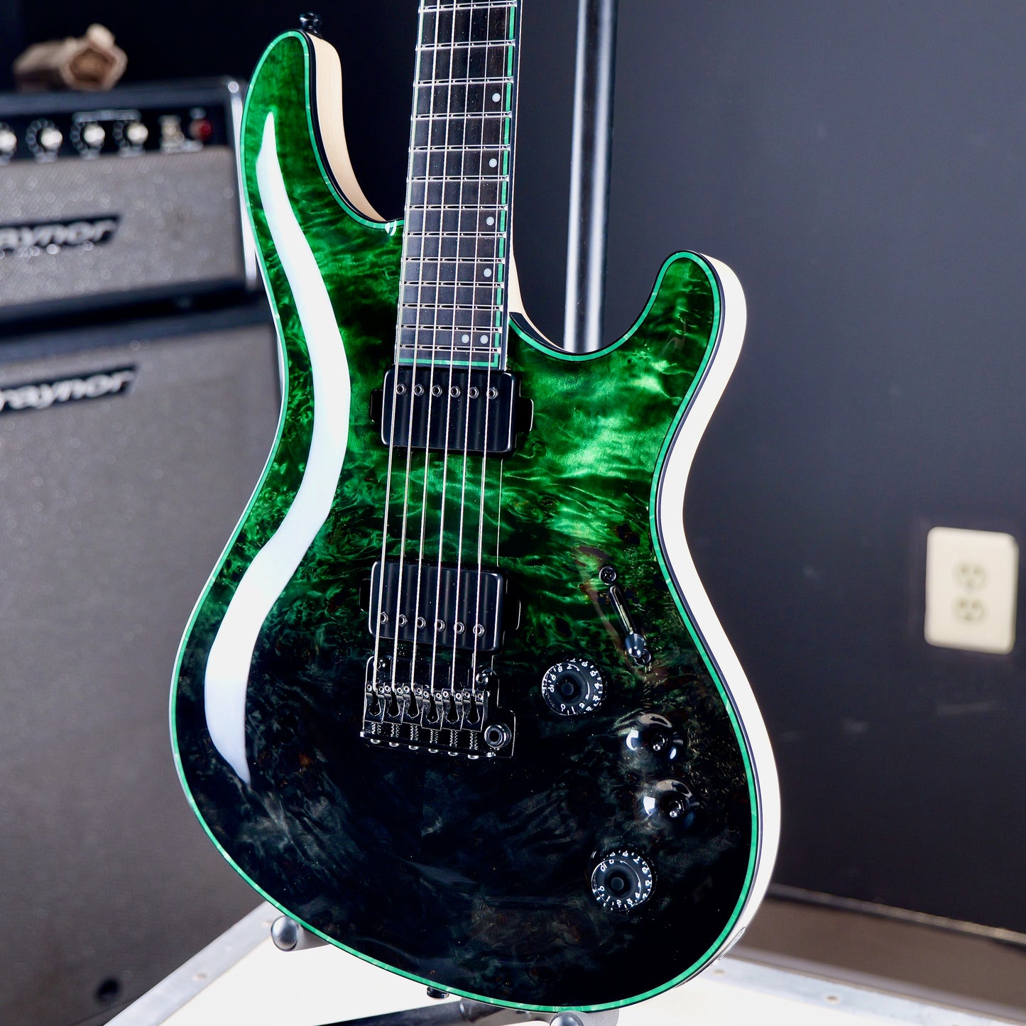 Mayones Regius Core V24 Black-Green Horizon