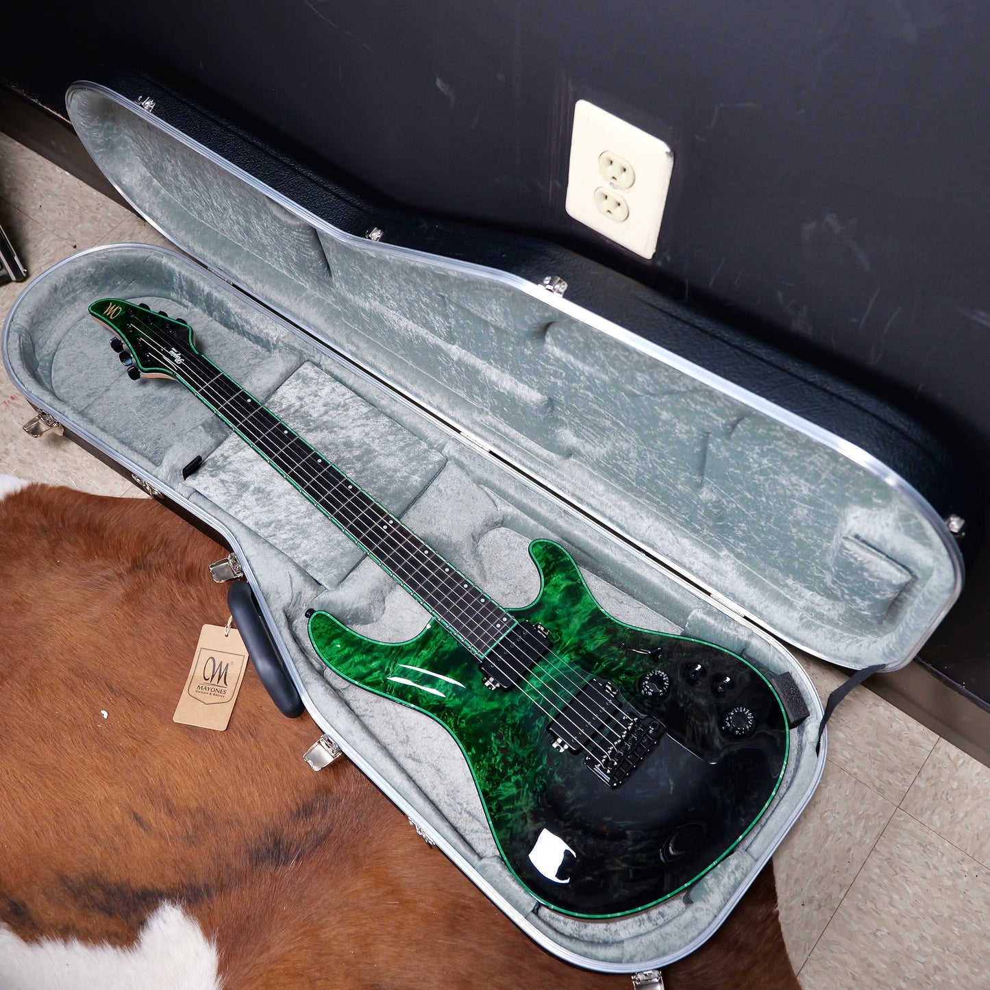 Mayones Regius Core V24 Black-Green Horizon