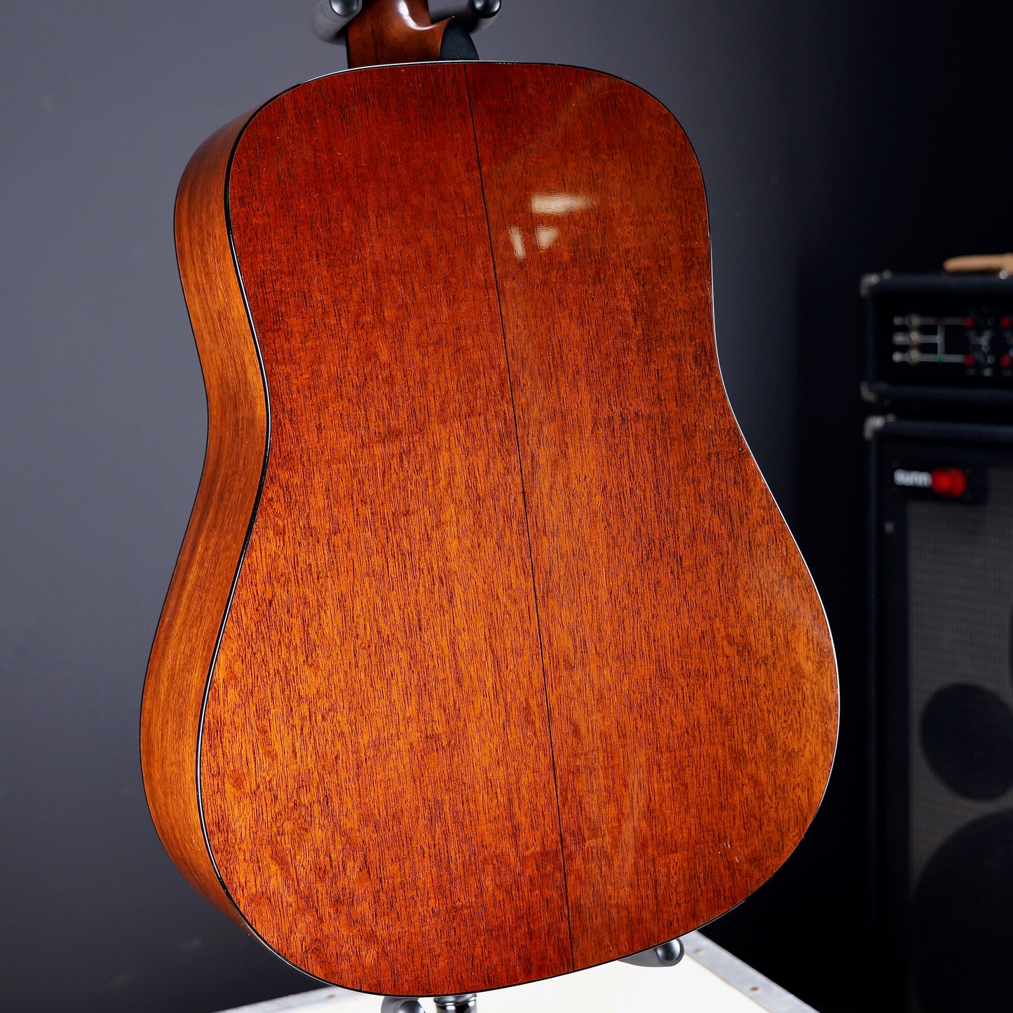 Martin D-18