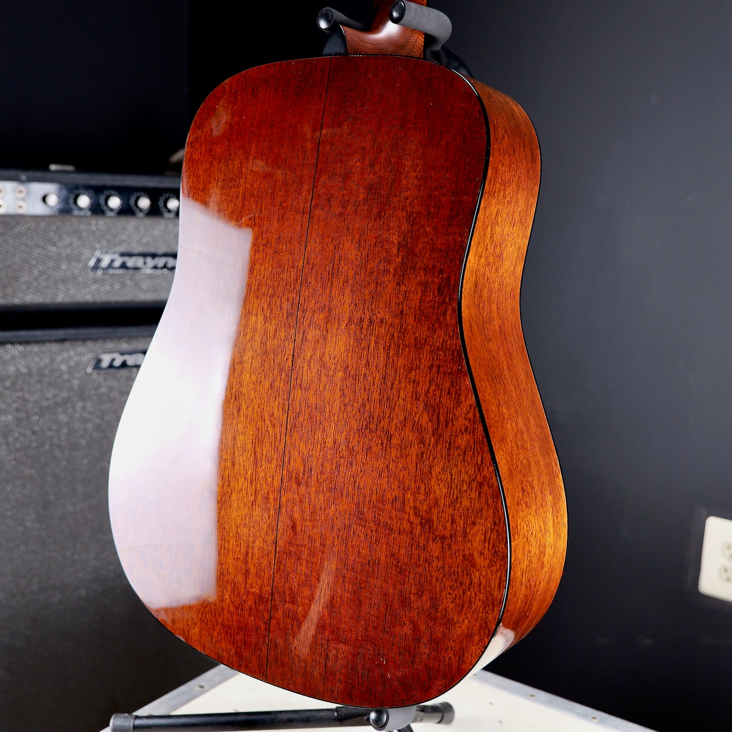 Martin D-18