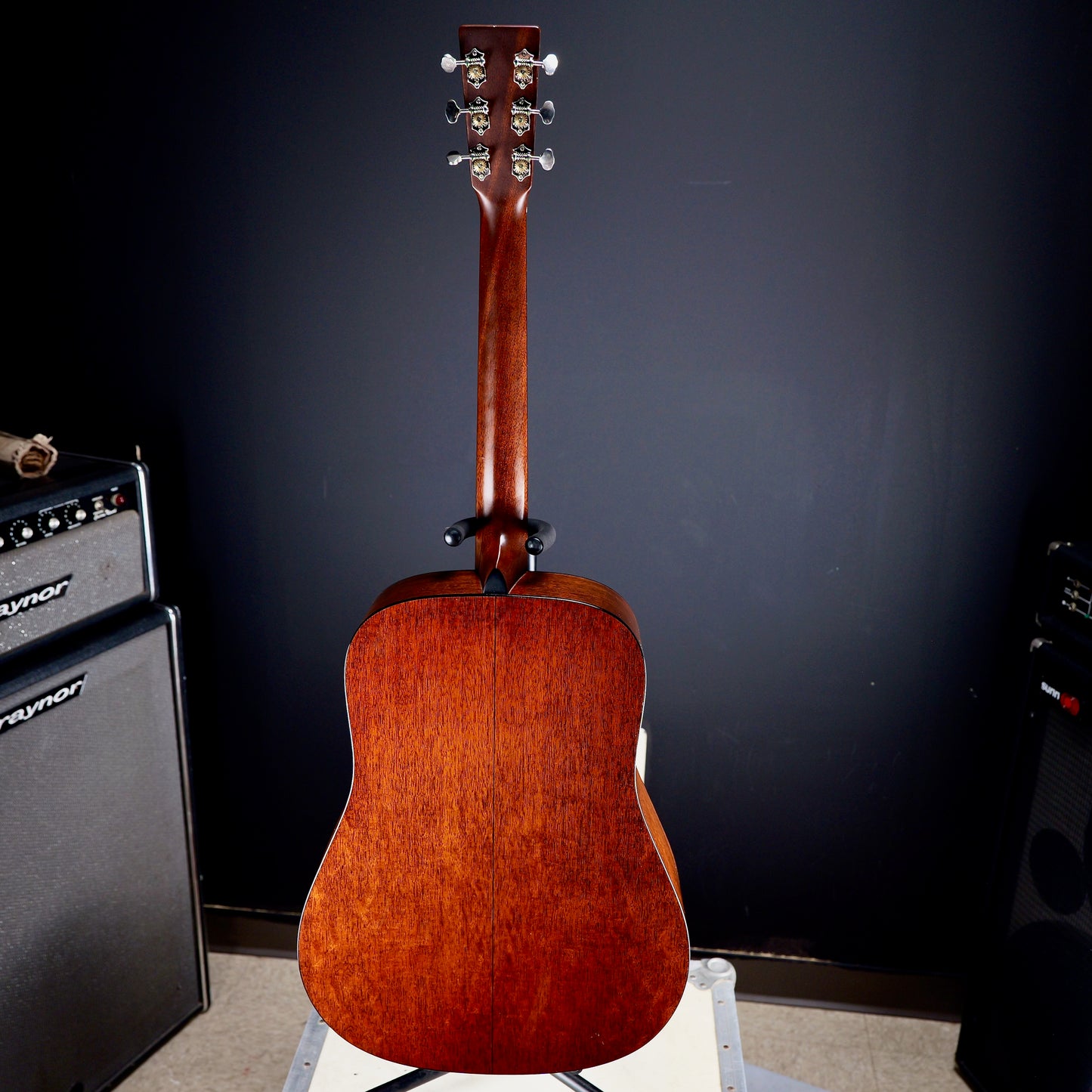 Martin D-18