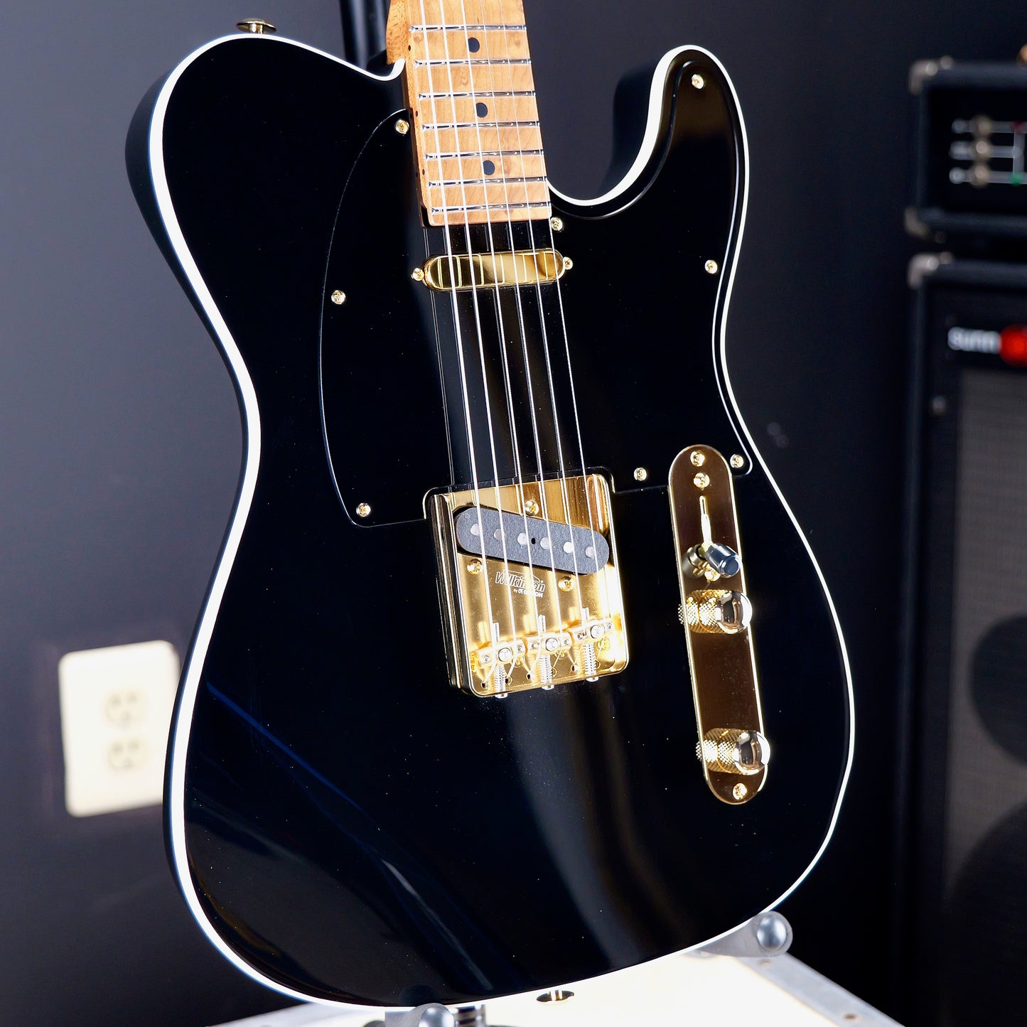 Suhr Mateus Asato Classic T Black