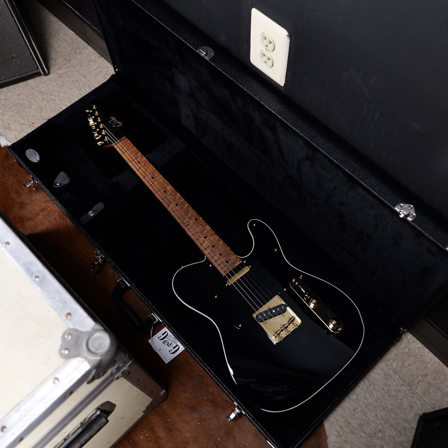 Suhr Mateus Asato Classic T Black