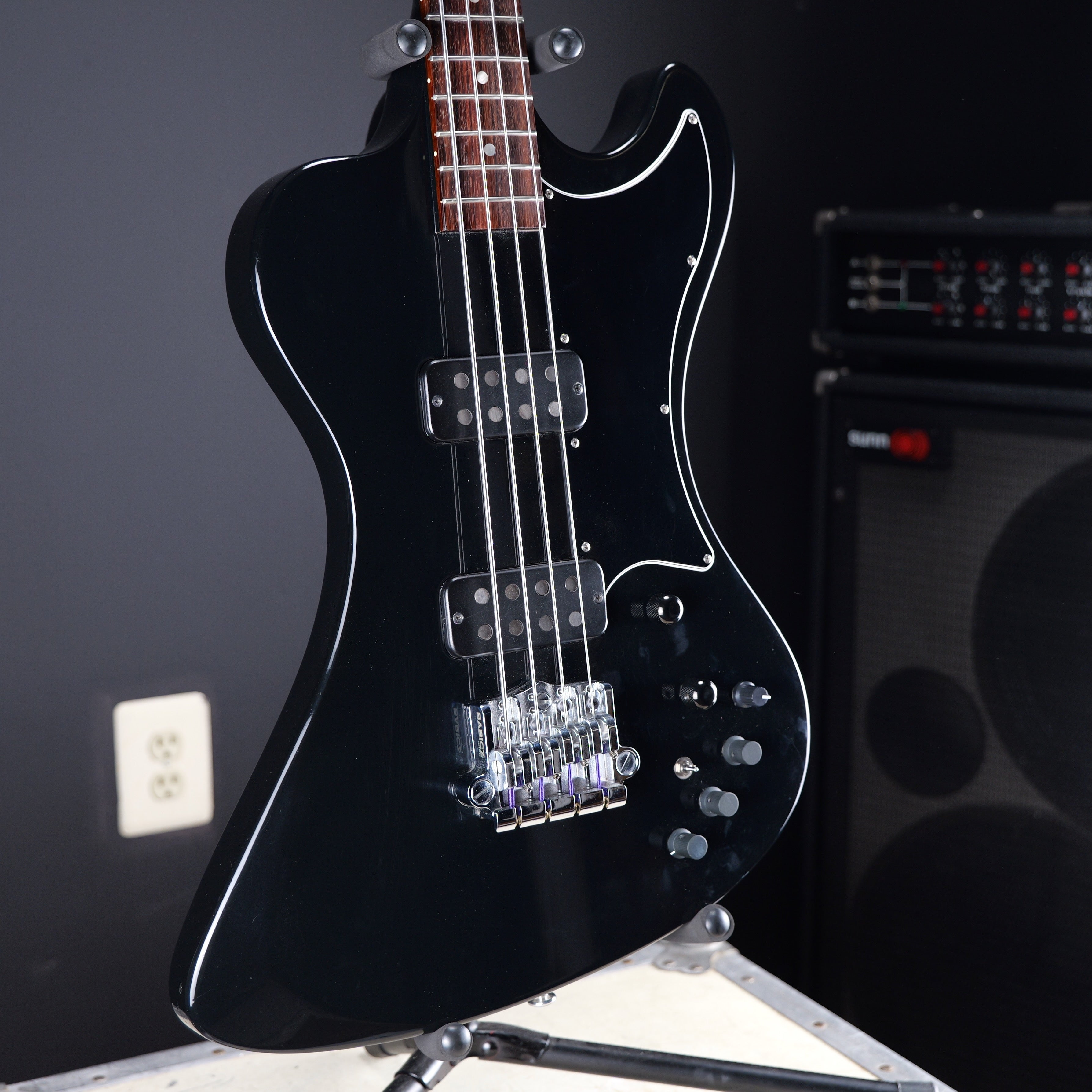 Gibson RD Artist Bass Black – Matt's Guitars
