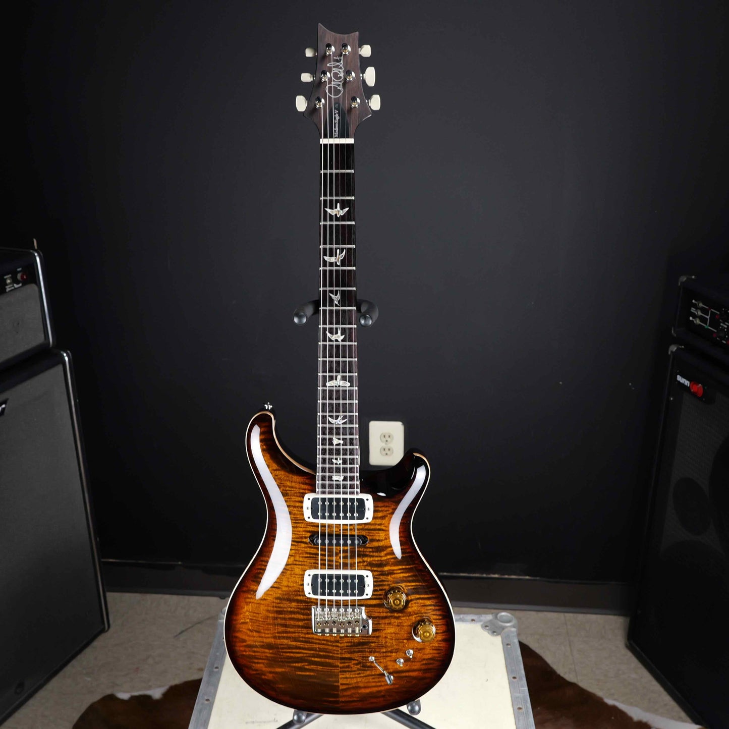 PRS Modern Eagle V Black Gold Burst