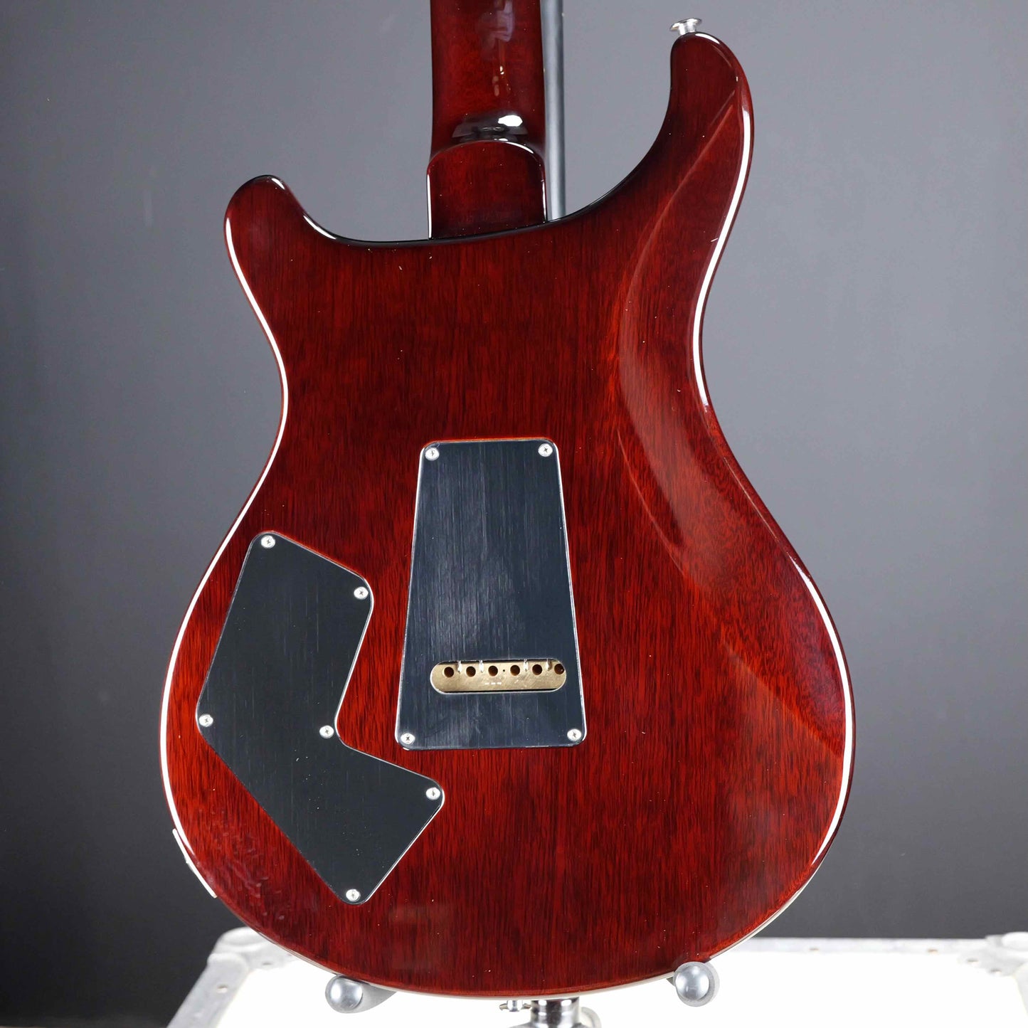 PRS Modern Eagle V Black Gold Burst