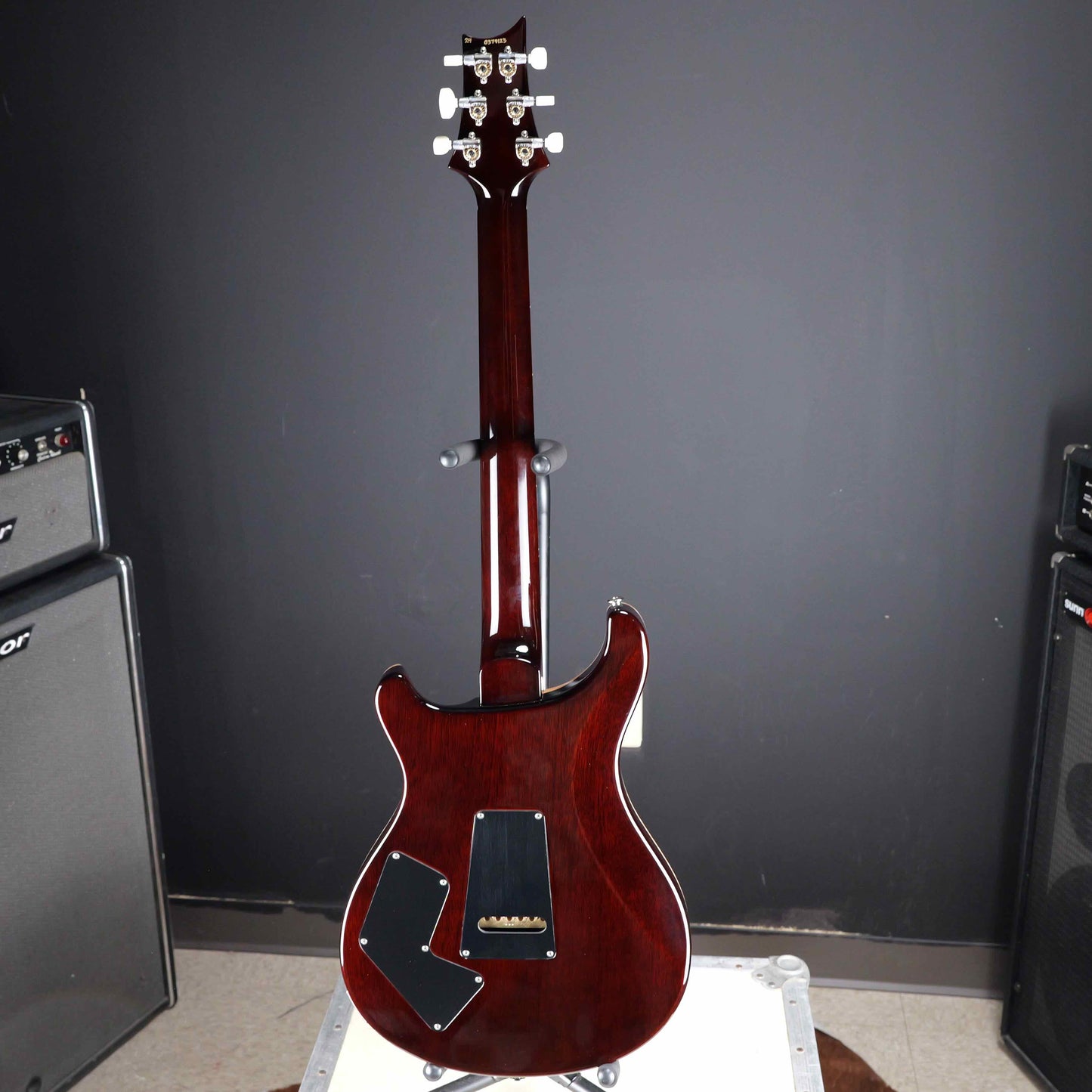PRS Modern Eagle V Black Gold Burst