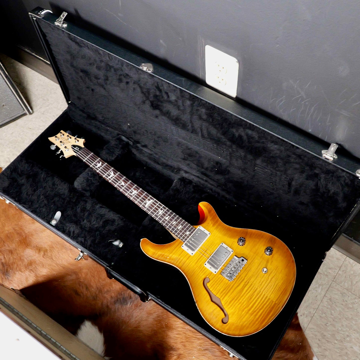PRS CE 24 Semi-Hollow