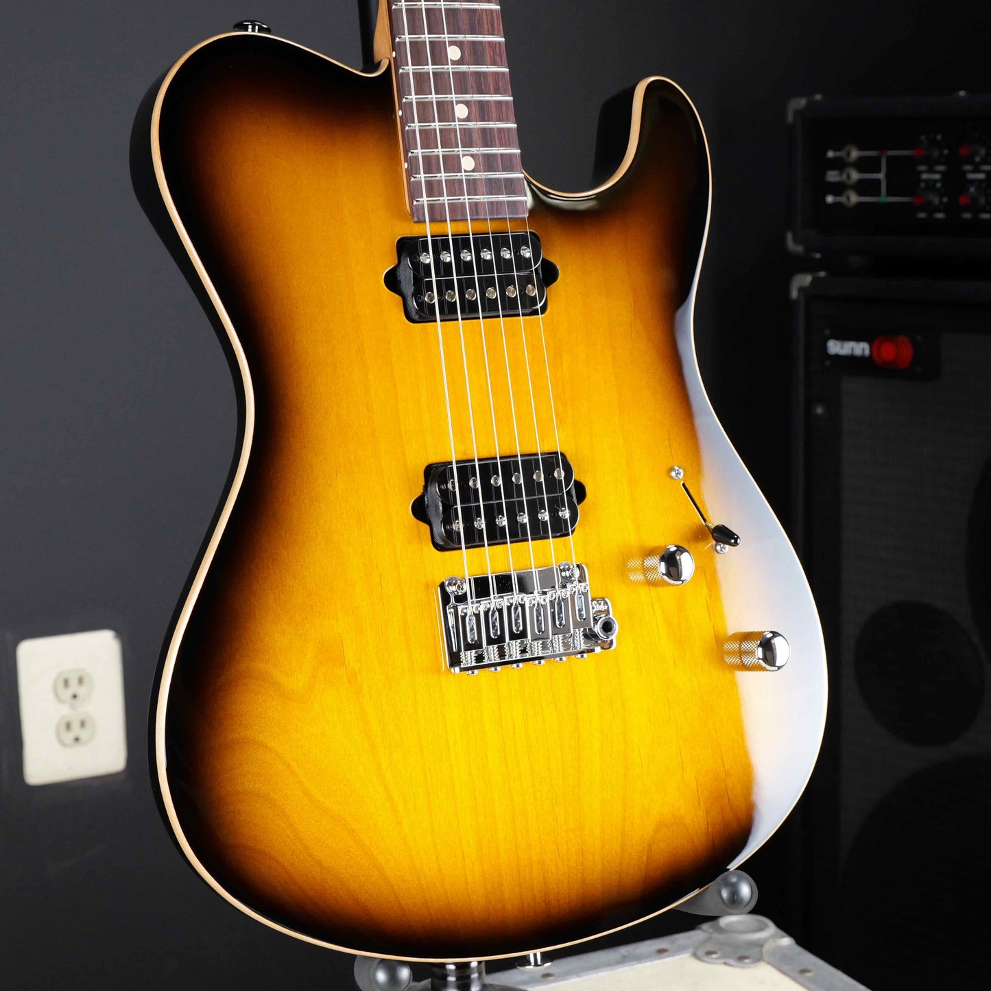 Suhr Oso Short Scale 2-Tone Tobacco Burst