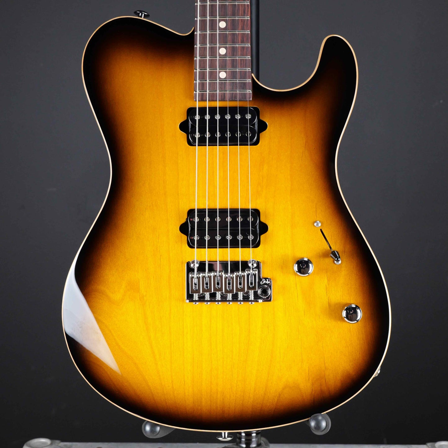 Suhr Oso Short Scale 2-Tone Tobacco Burst