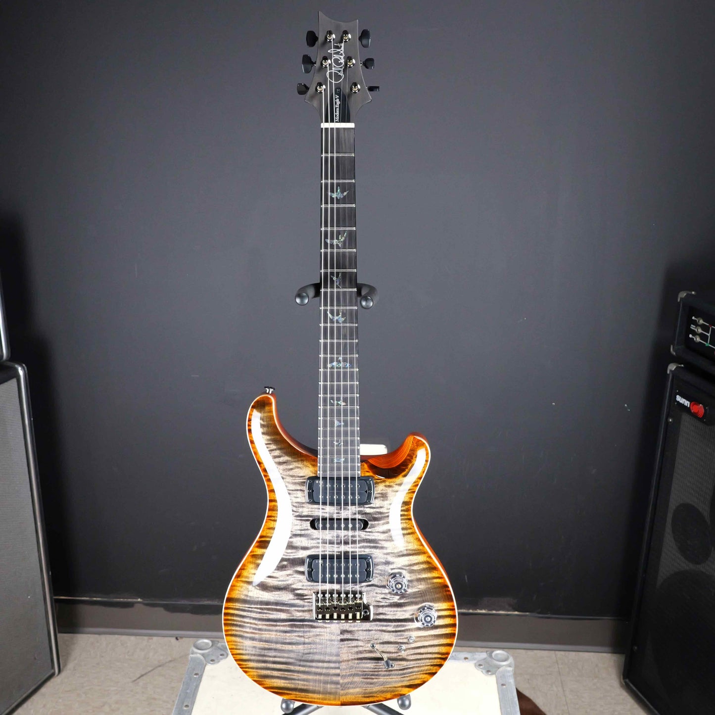 PRS Wood Library Modern Eagle V 10 Top Burnt Maple Leaf