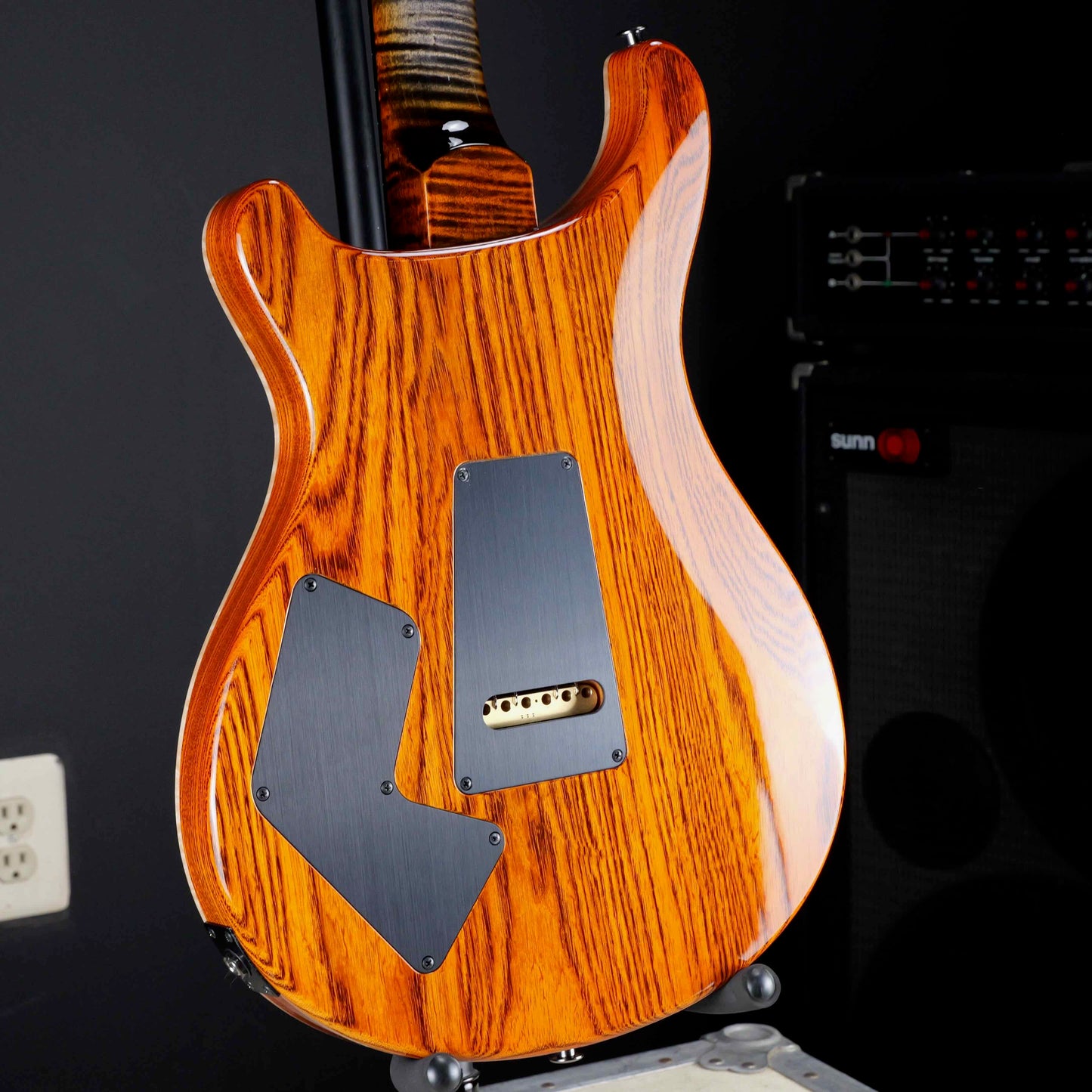 PRS Wood Library Modern Eagle V 10 Top Burnt Maple Leaf