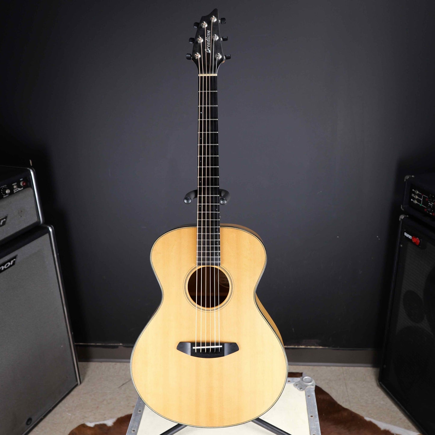 Breedlove Oregon Concert Sitka/Myrtlewood