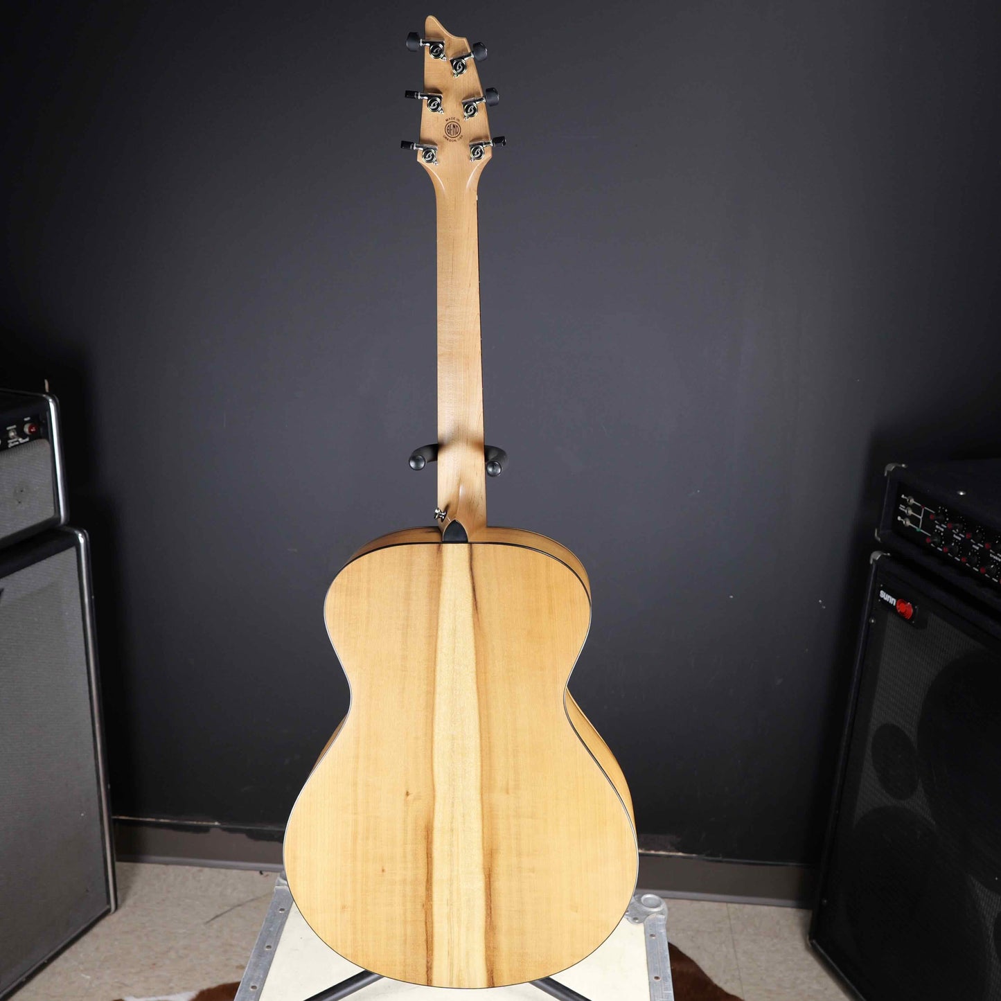 Breedlove Oregon Concert Sitka/Myrtlewood