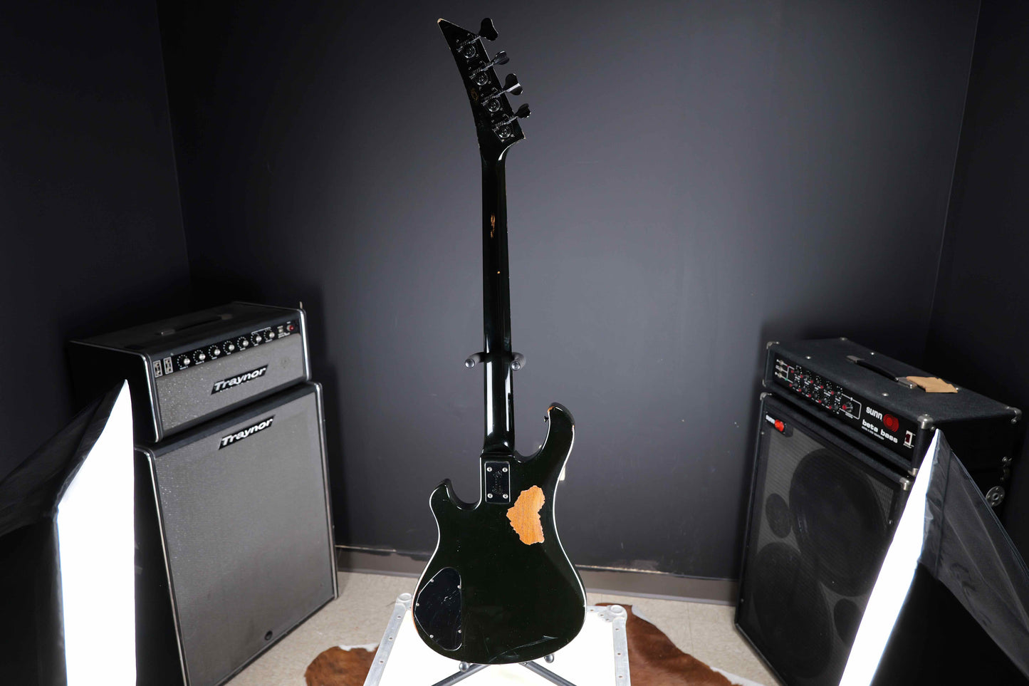 Gibson Q-80 Bass Black