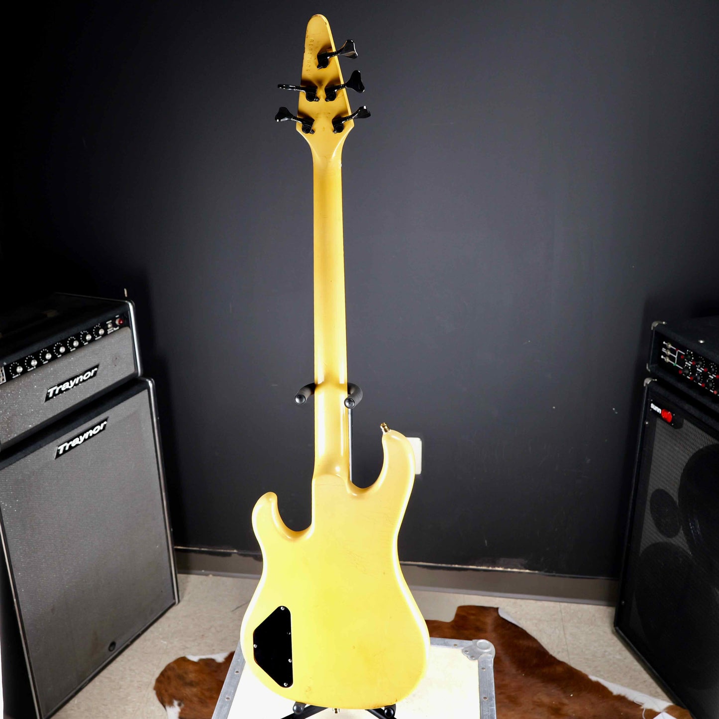 Gibson V Bass 1987
