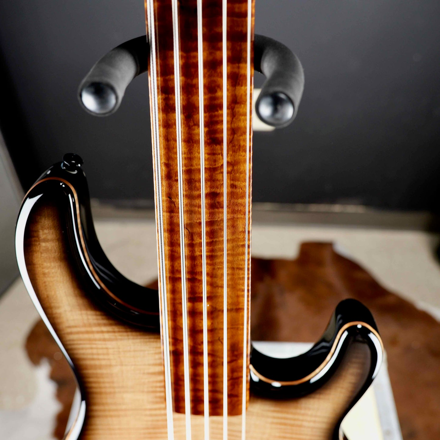 Ernie Ball Music Man BFR Stingray 5 Fretless Anthracite