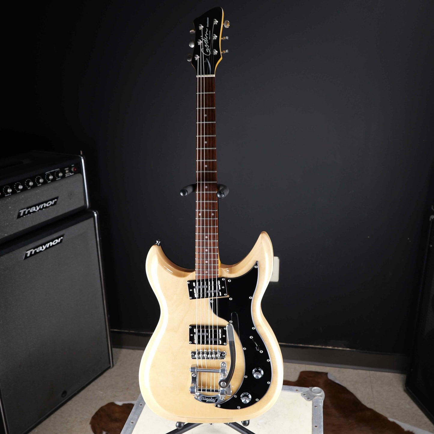 Godin Dorchester Natural w/ Bigsby